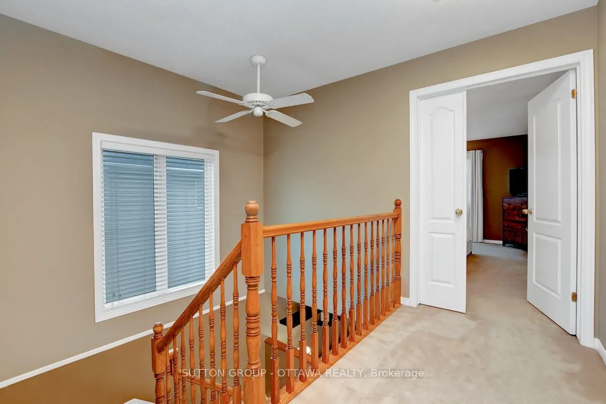5981 Pineglade Crescent