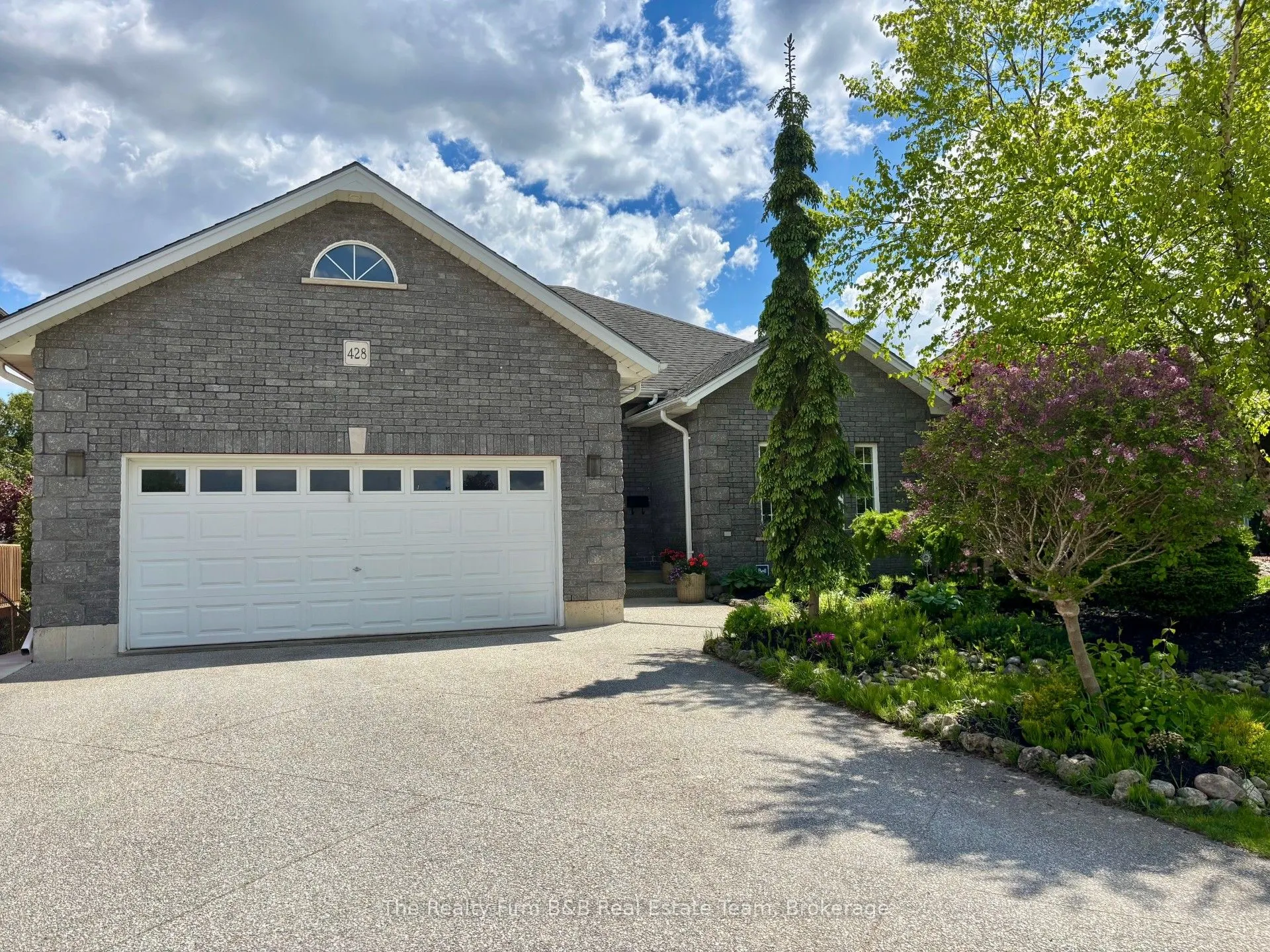 428 Lakeview Drive