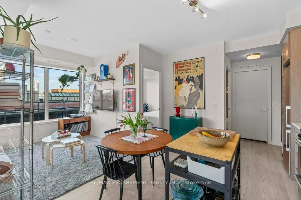 212 King William Street E, #415