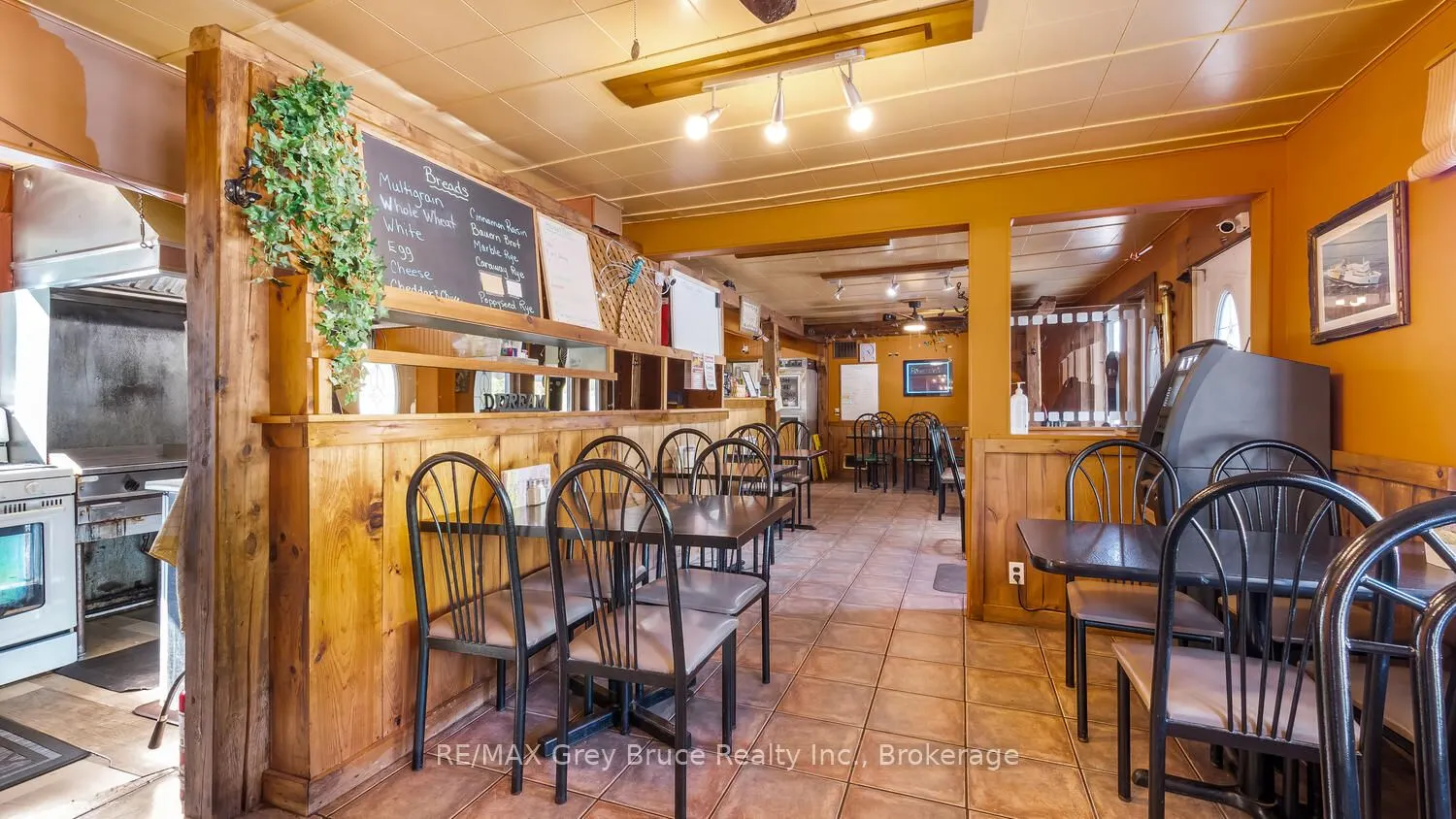 31755 Highway 6 And 10 Highway S