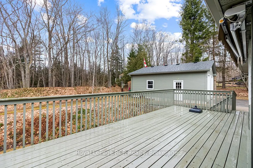 107 MAPLE RIDGE Crescent