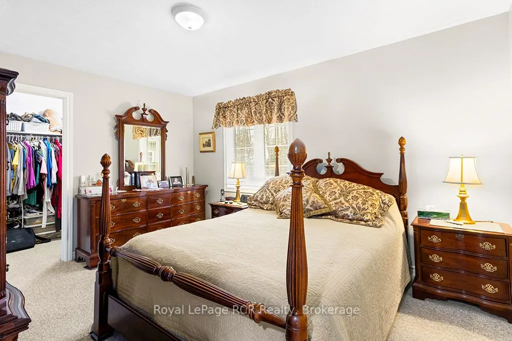 107 MAPLE RIDGE Crescent