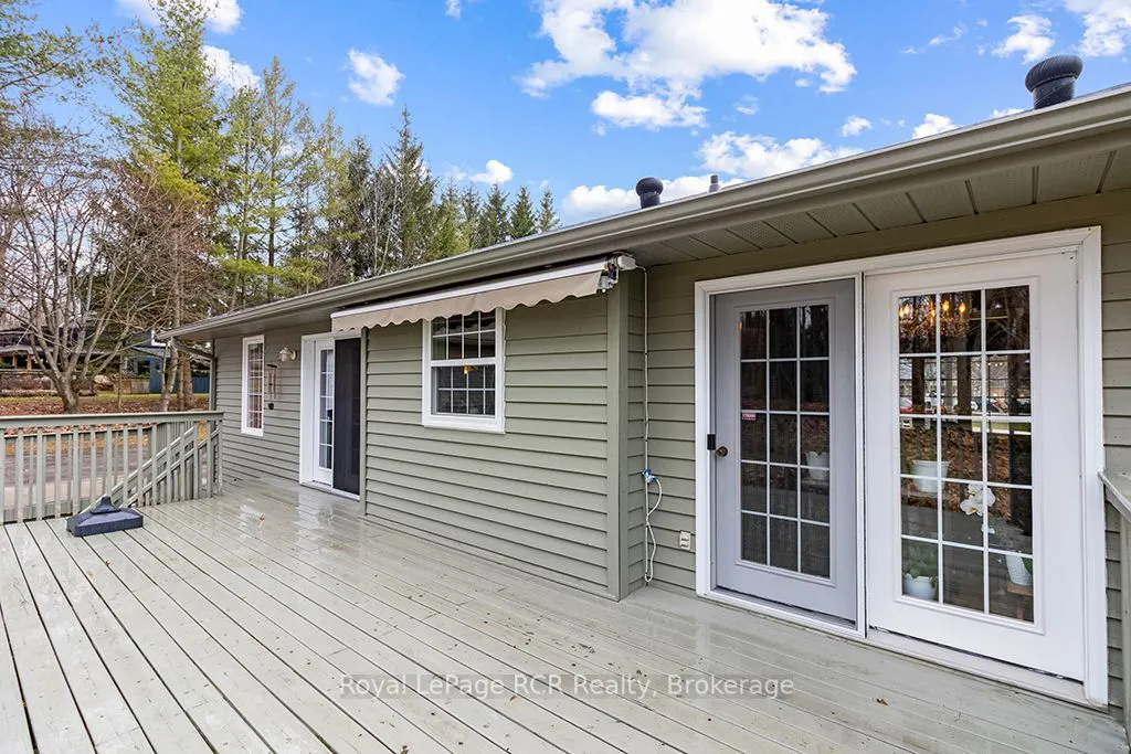 107 MAPLE RIDGE Crescent