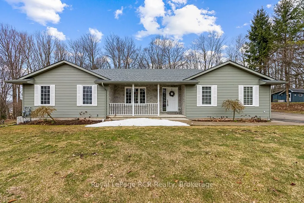 107 MAPLE RIDGE Crescent