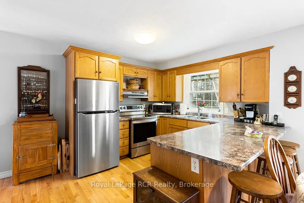 107 MAPLE RIDGE Crescent