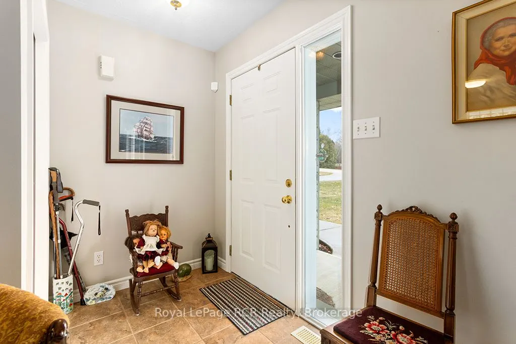 107 MAPLE RIDGE Crescent