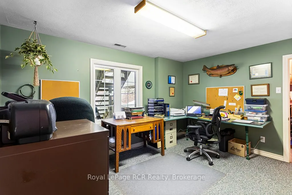 107 MAPLE RIDGE Crescent