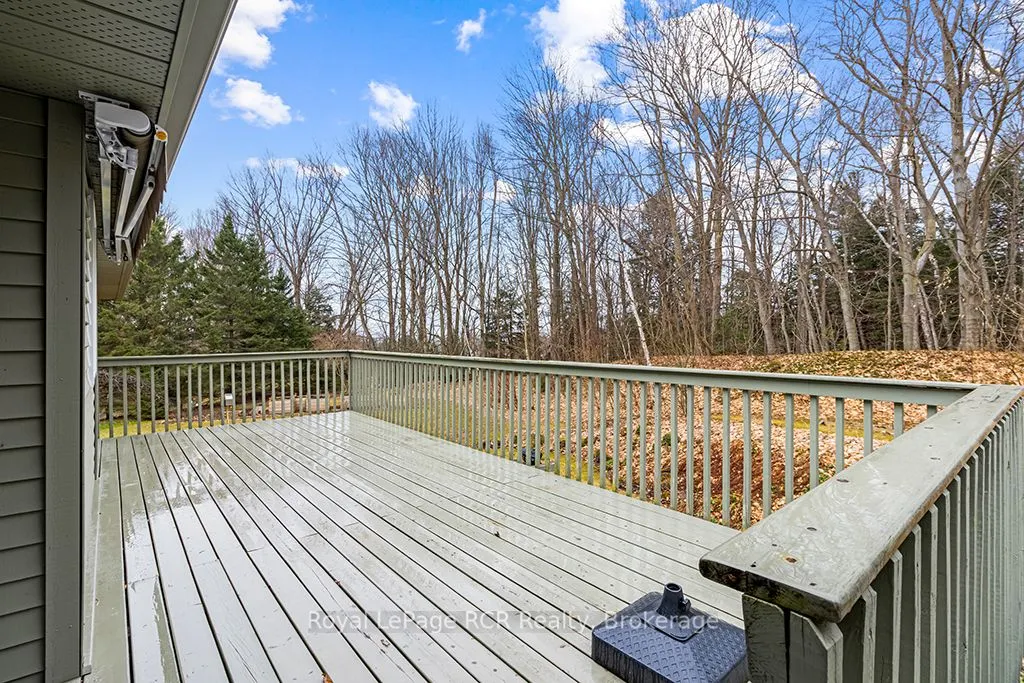 107 MAPLE RIDGE Crescent