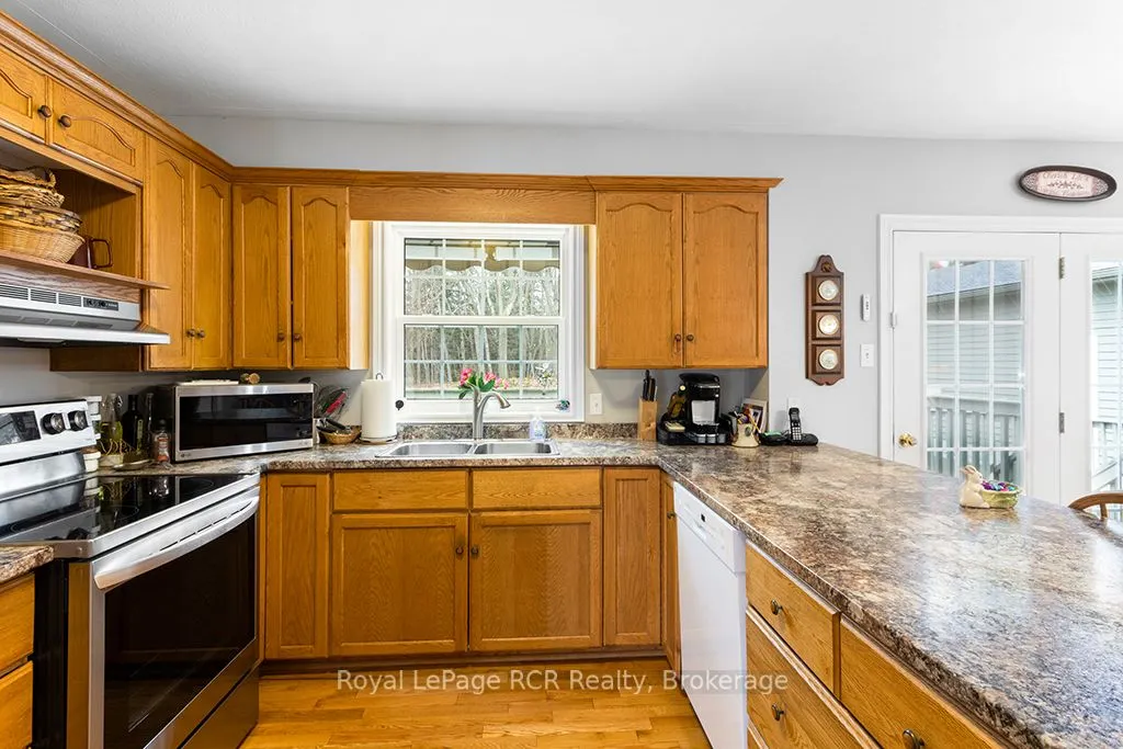 107 MAPLE RIDGE Crescent