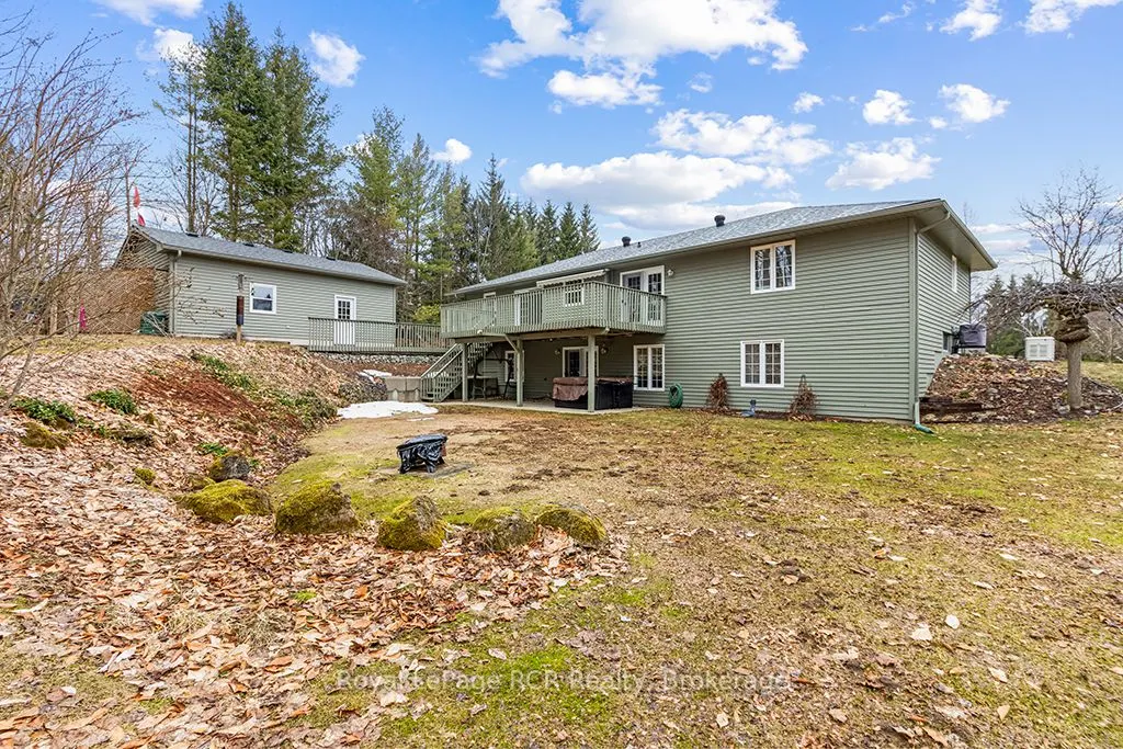 107 MAPLE RIDGE Crescent