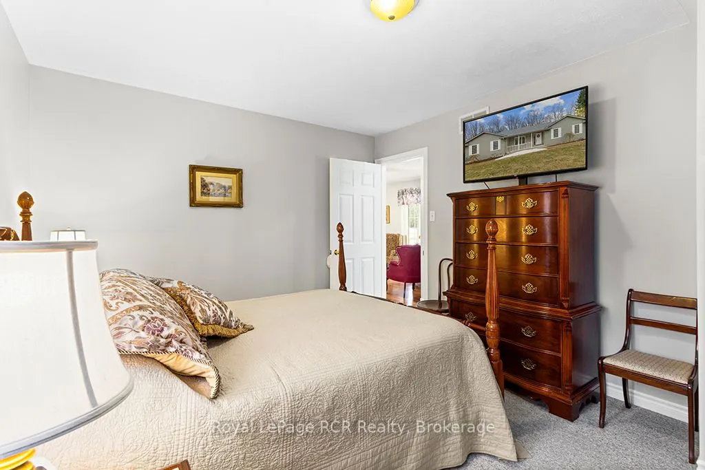 107 MAPLE RIDGE Crescent