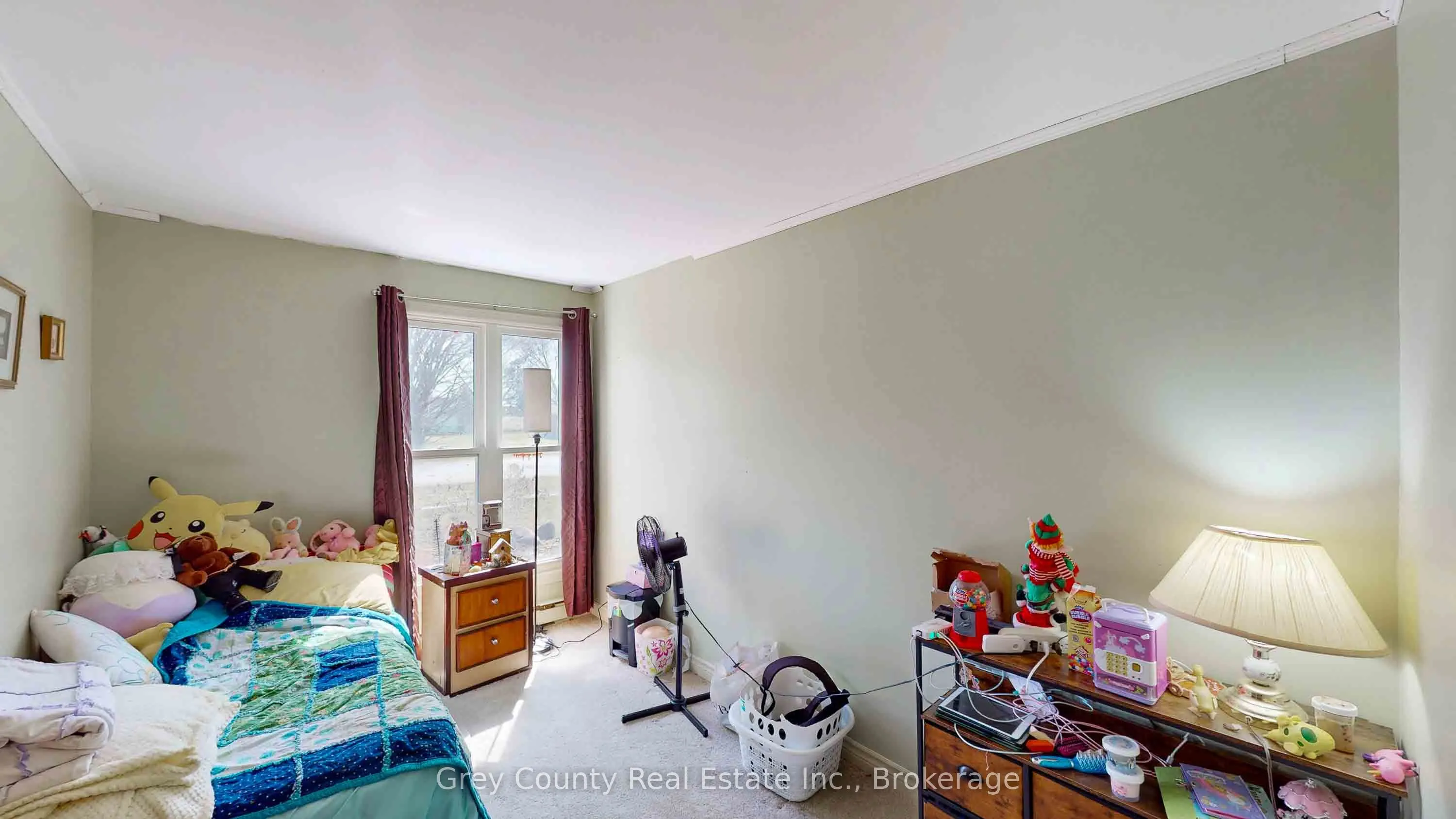 101841 Grey Road 5 Road