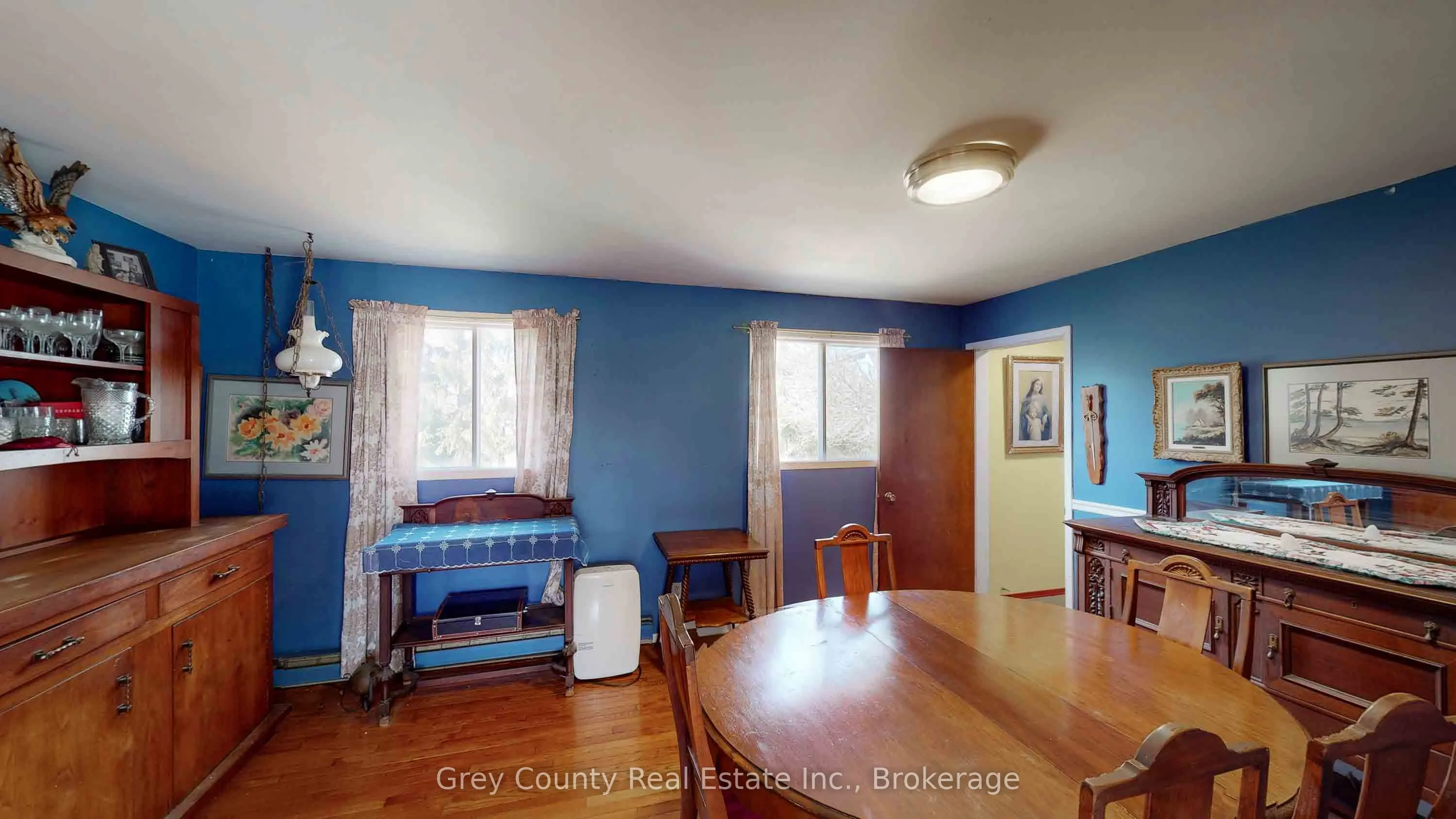101841 Grey Road 5 Road