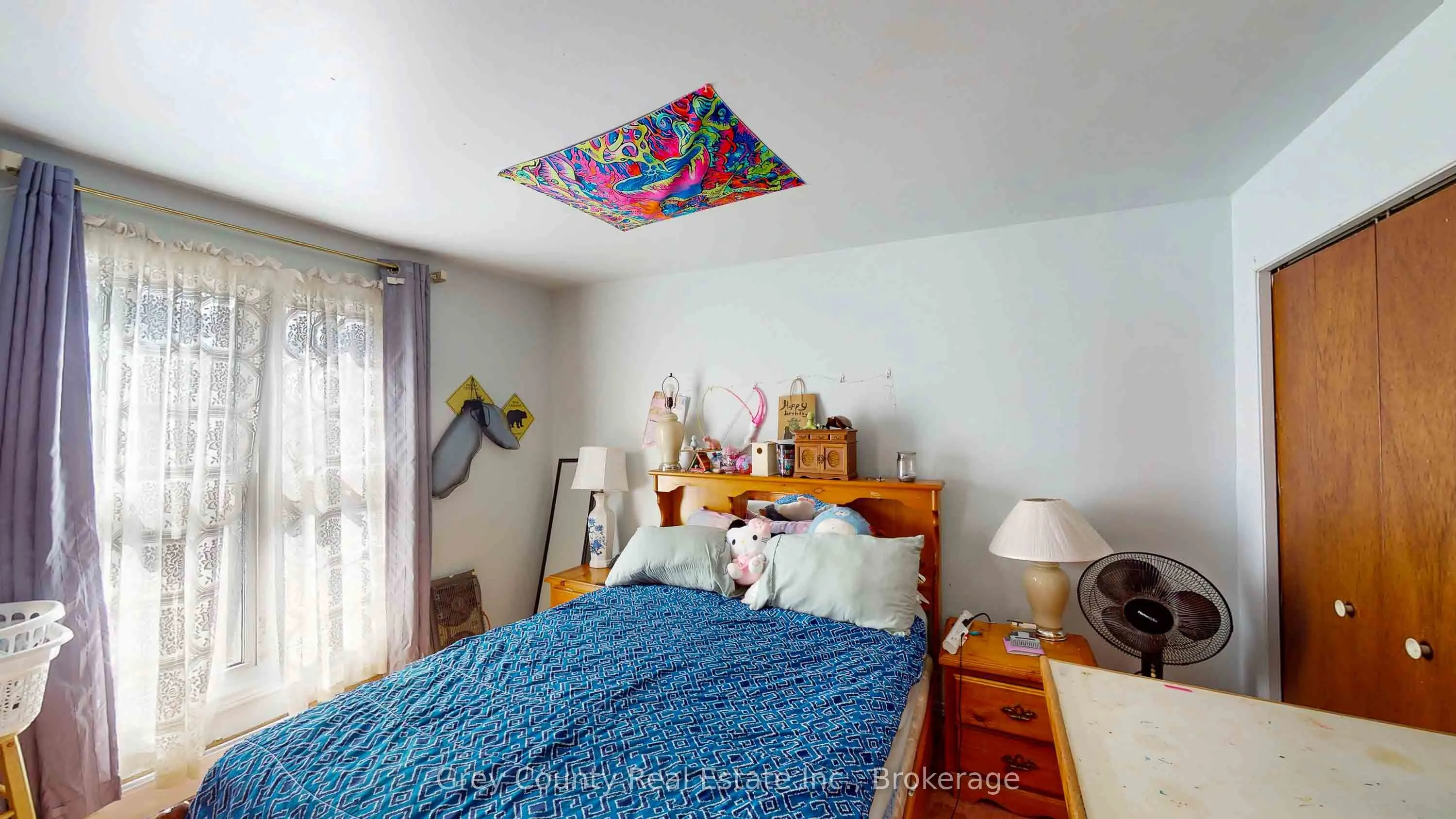 101841 Grey Road 5 Road