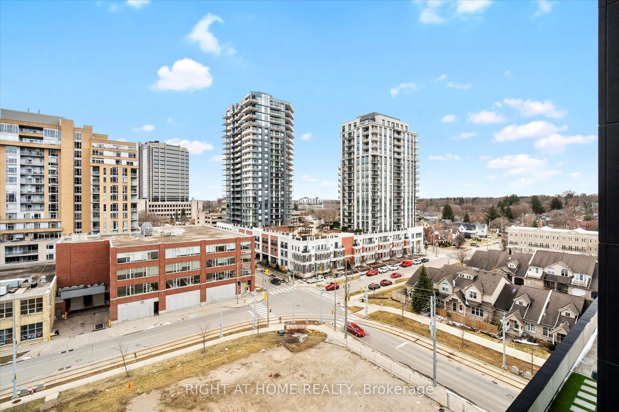 181 King Street S #806