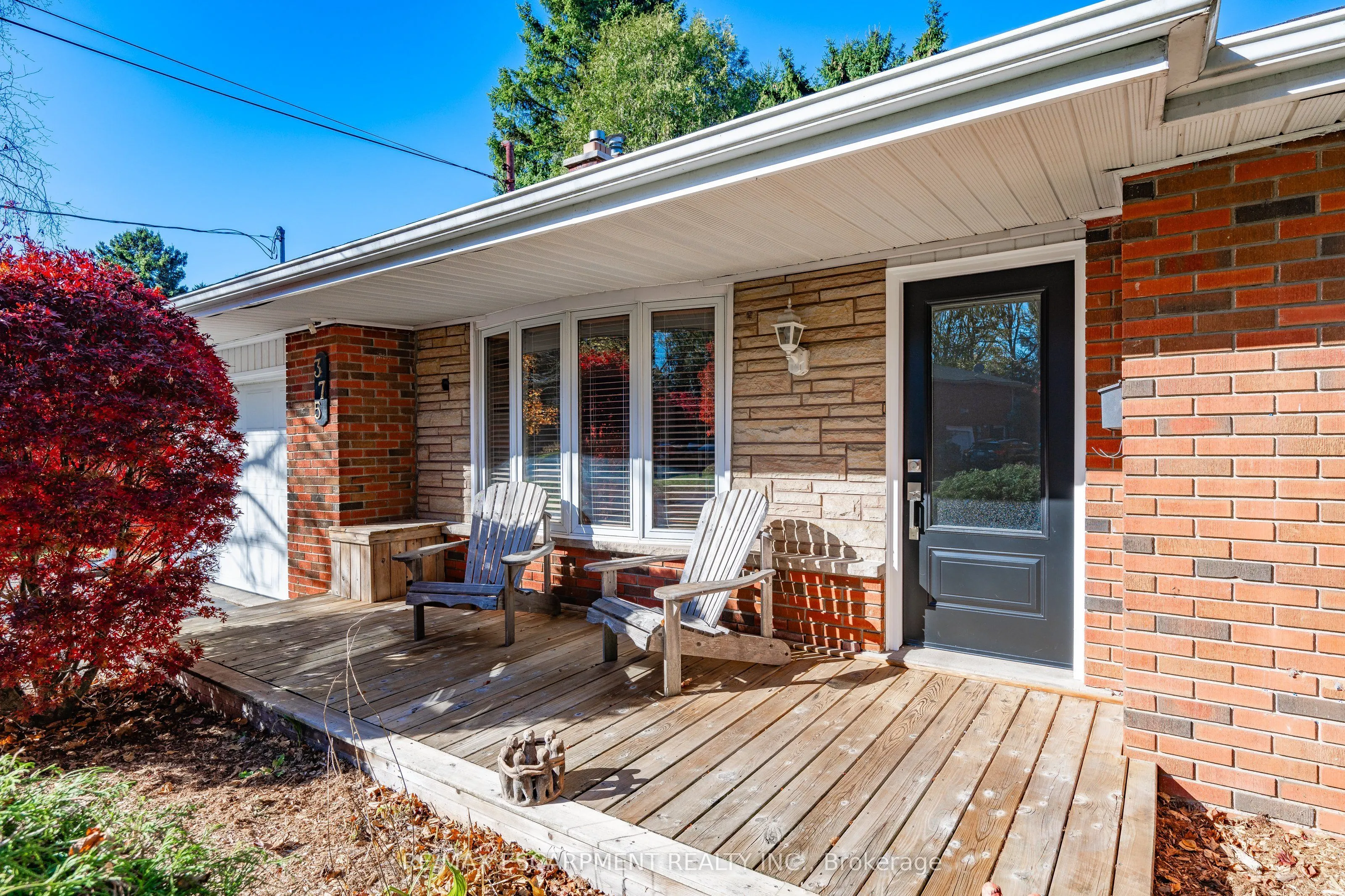 375 Clarendon Drive