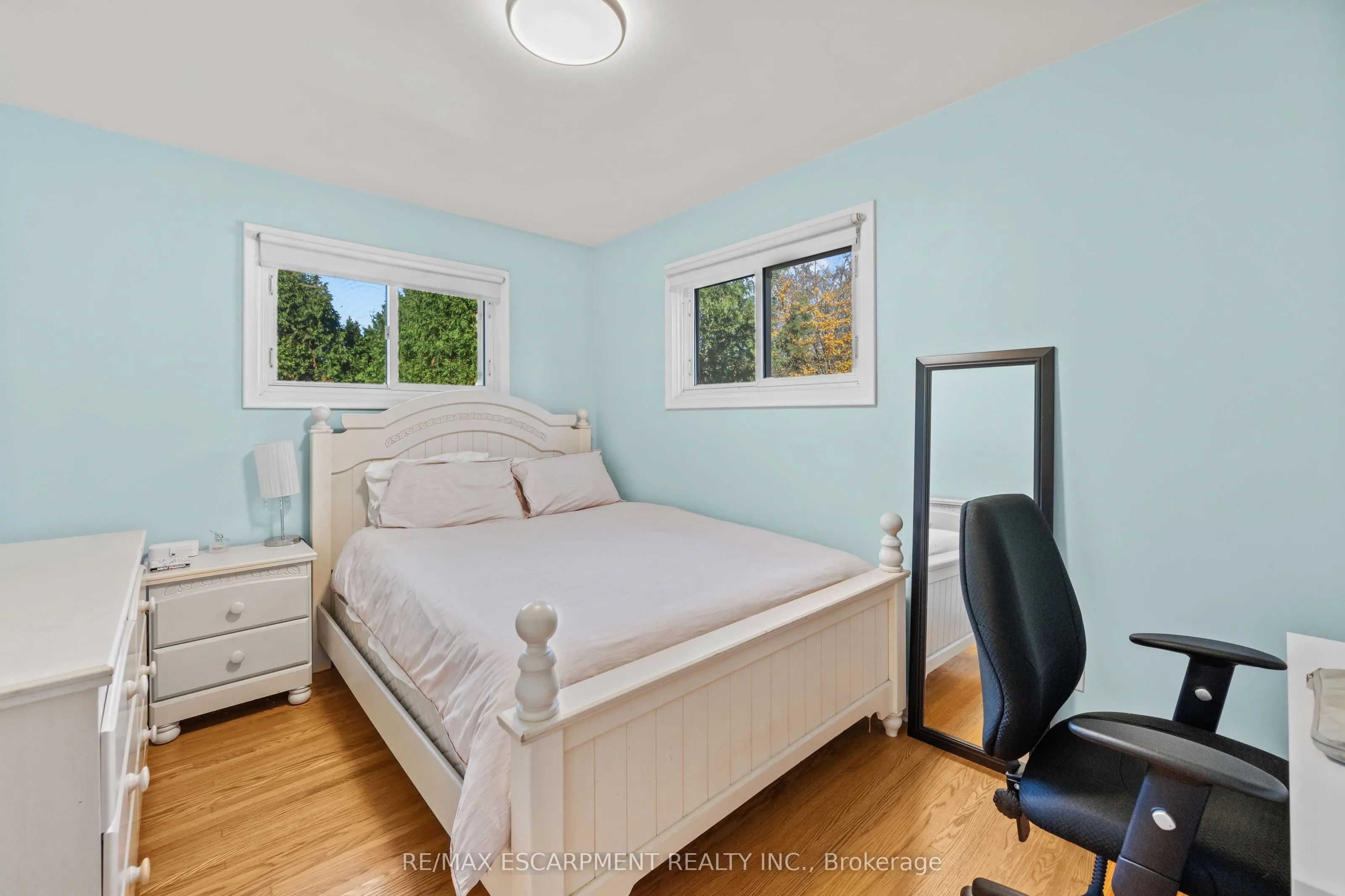 375 Clarendon Drive