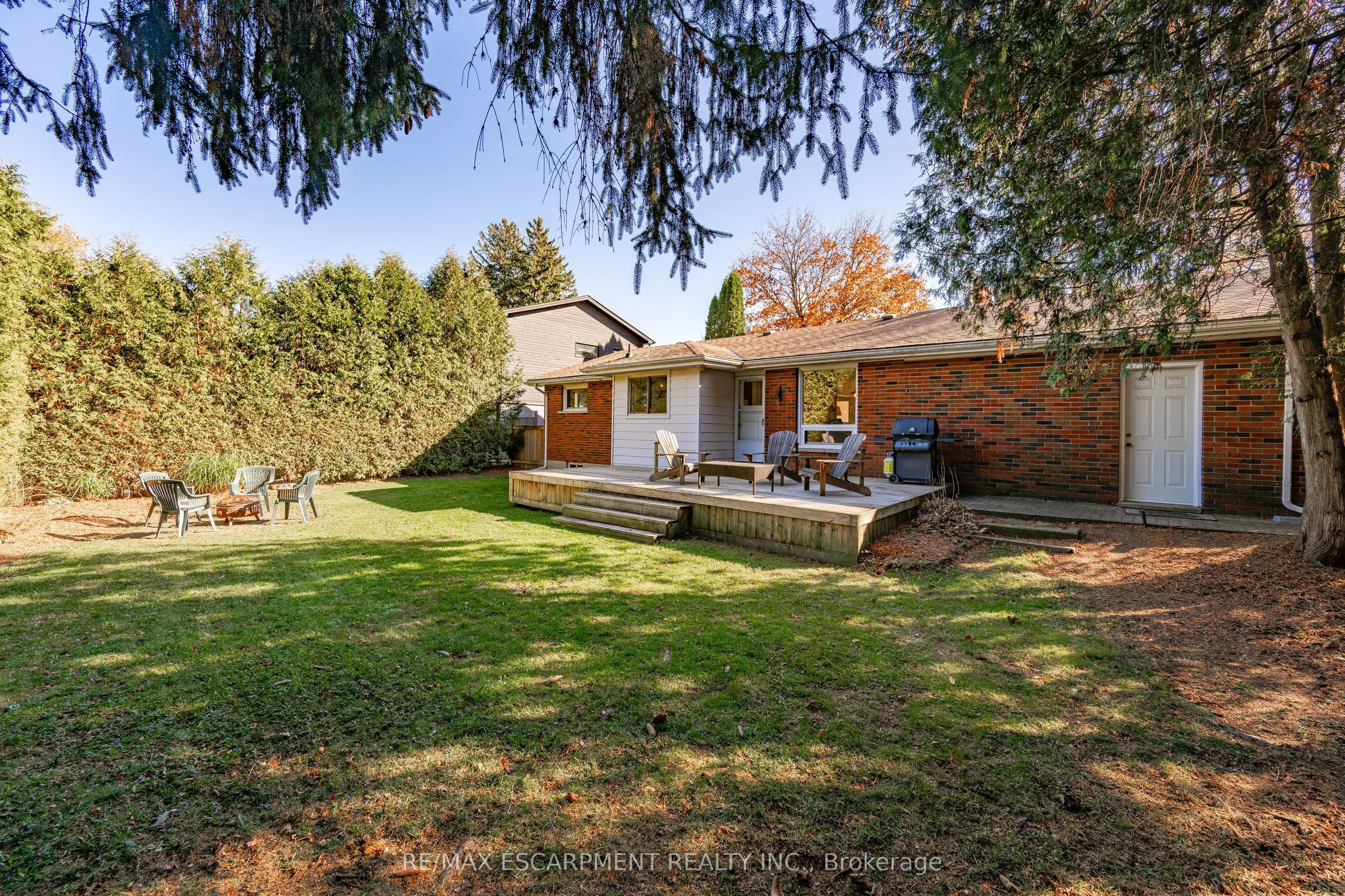 375 Clarendon Drive