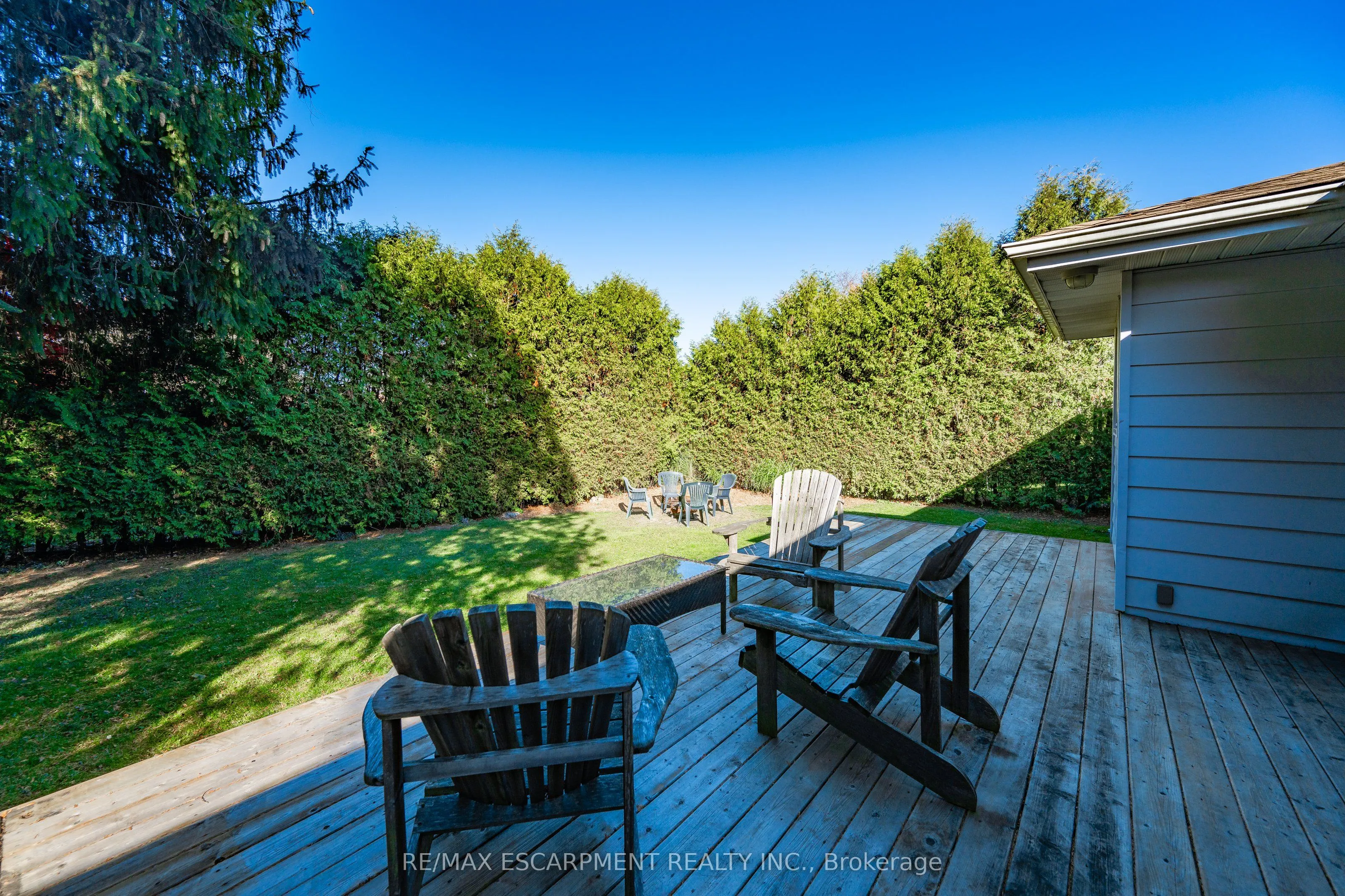 375 Clarendon Drive