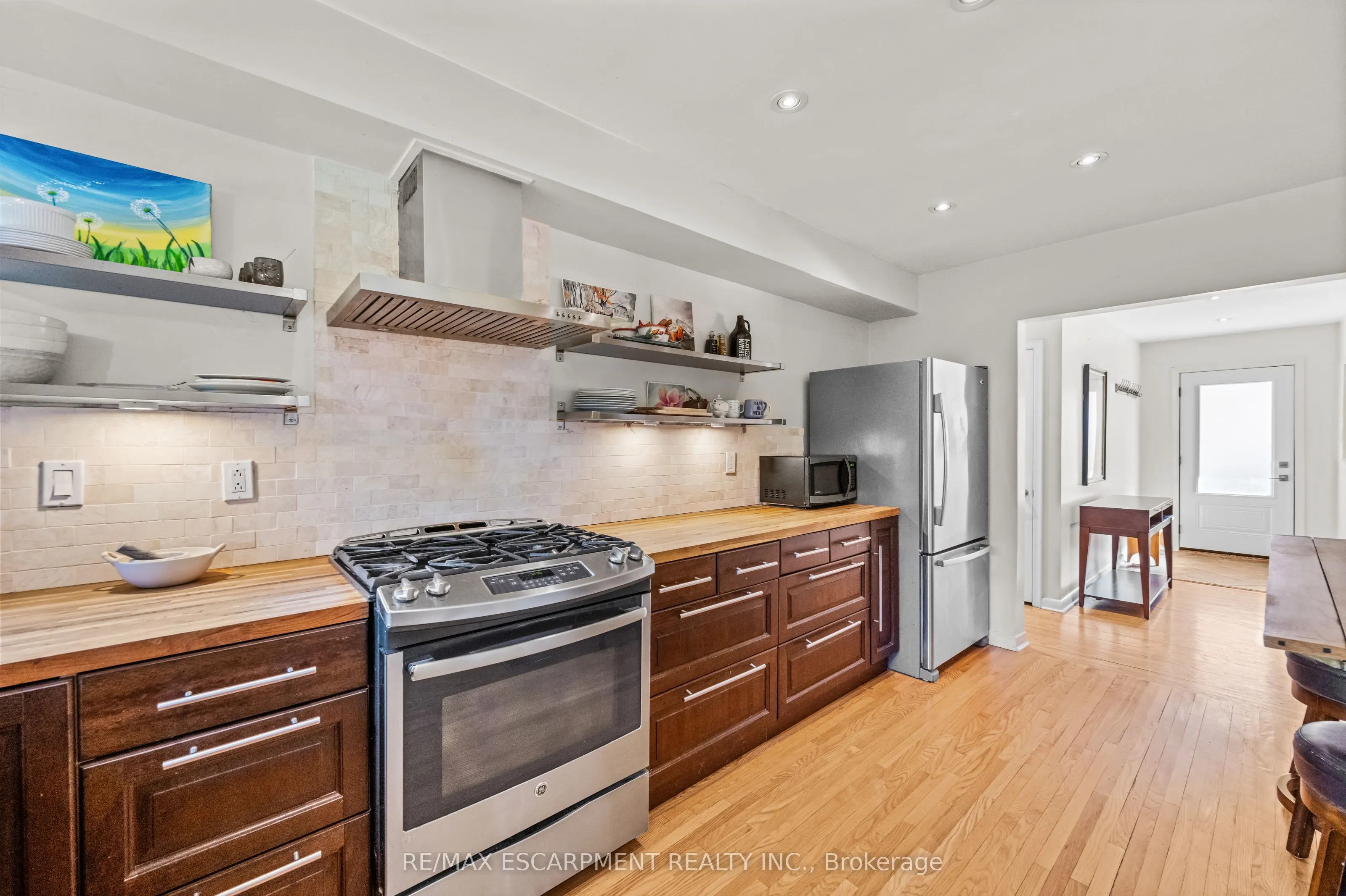 375 Clarendon Drive