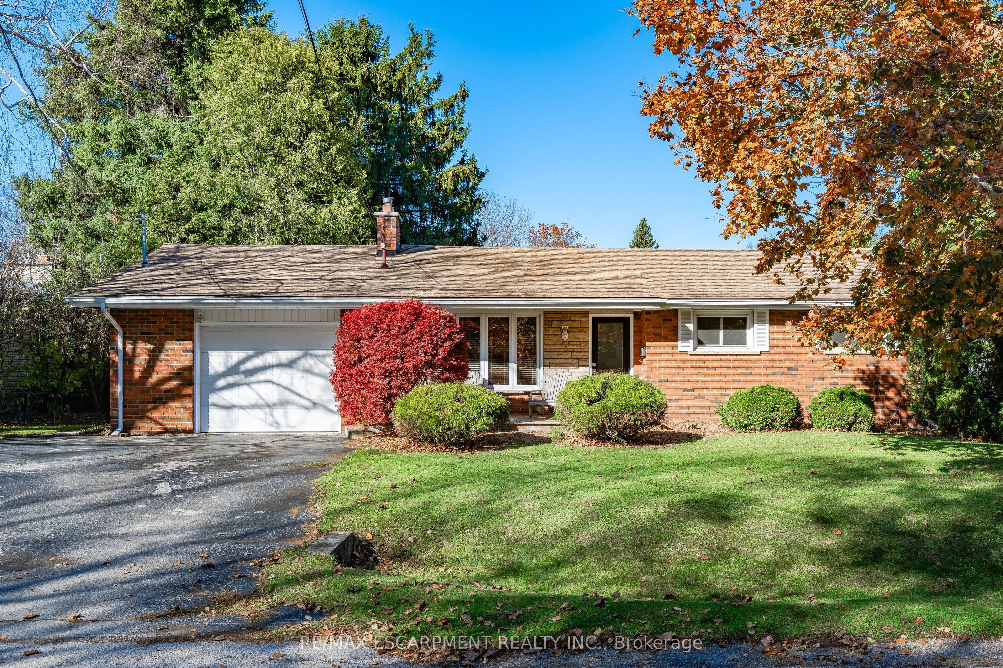 375 Clarendon Drive