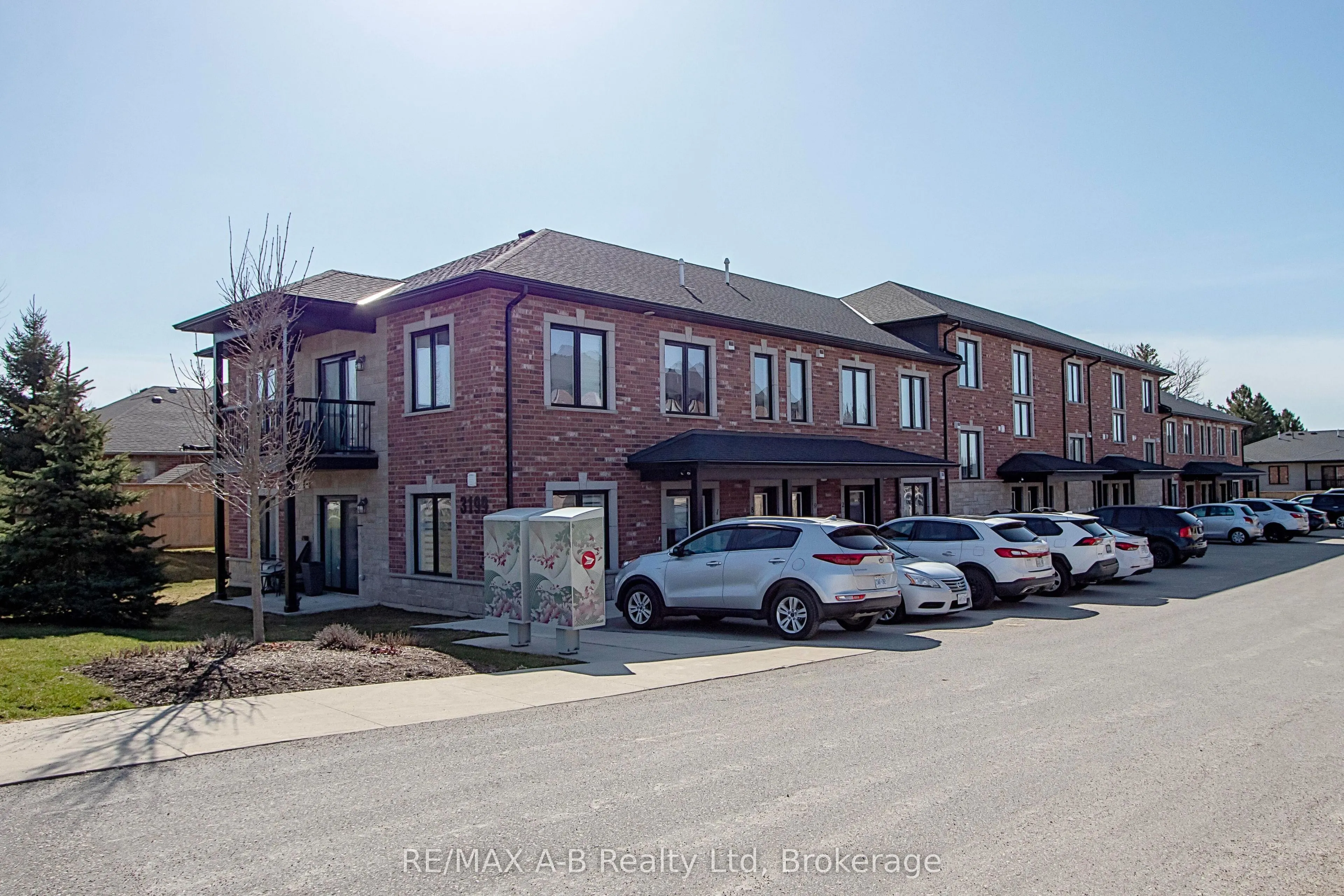 3199 Vivian Line 37, #12