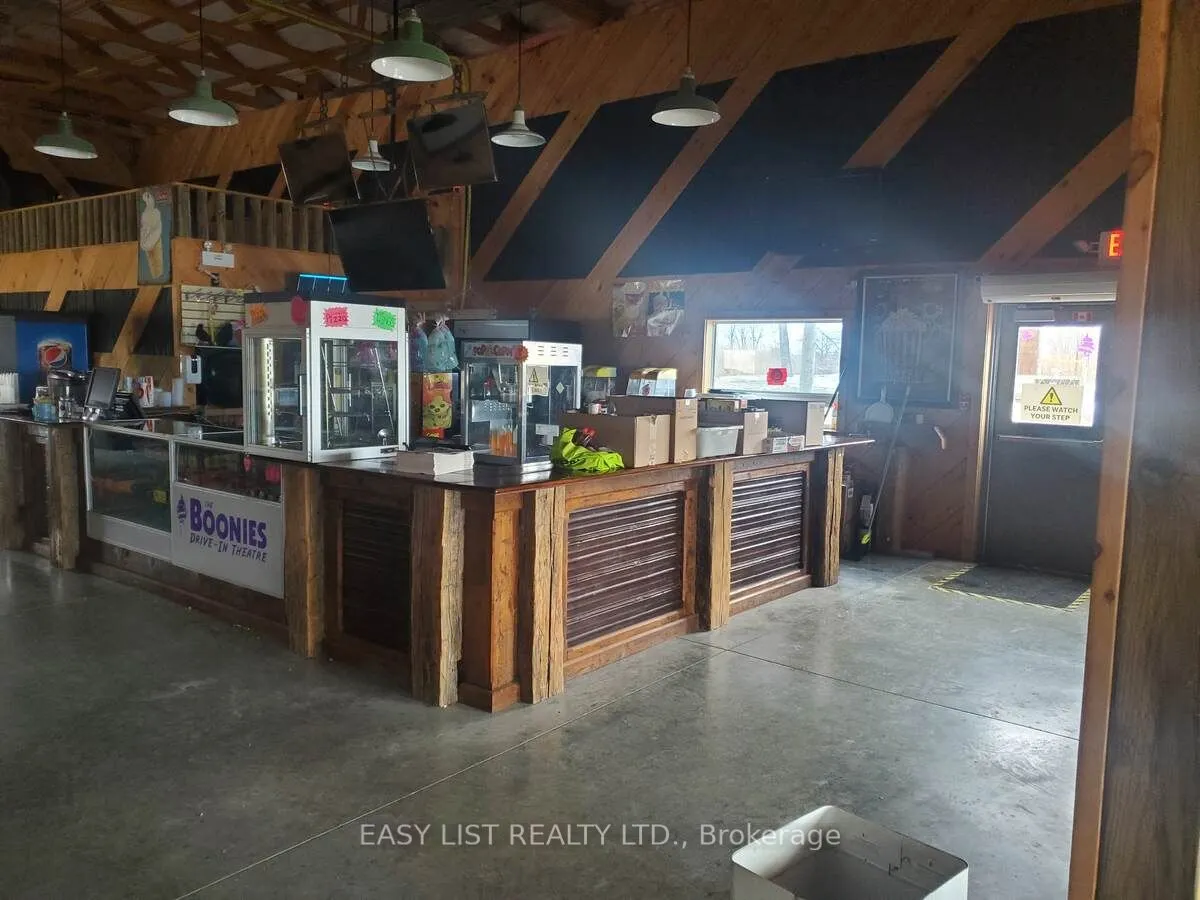 4625 Richardson Side Road