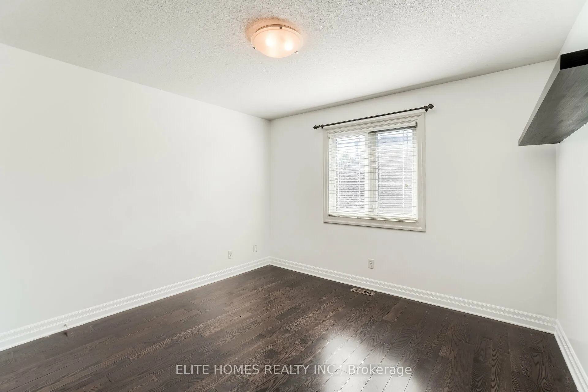 1734 Tigerlily Road