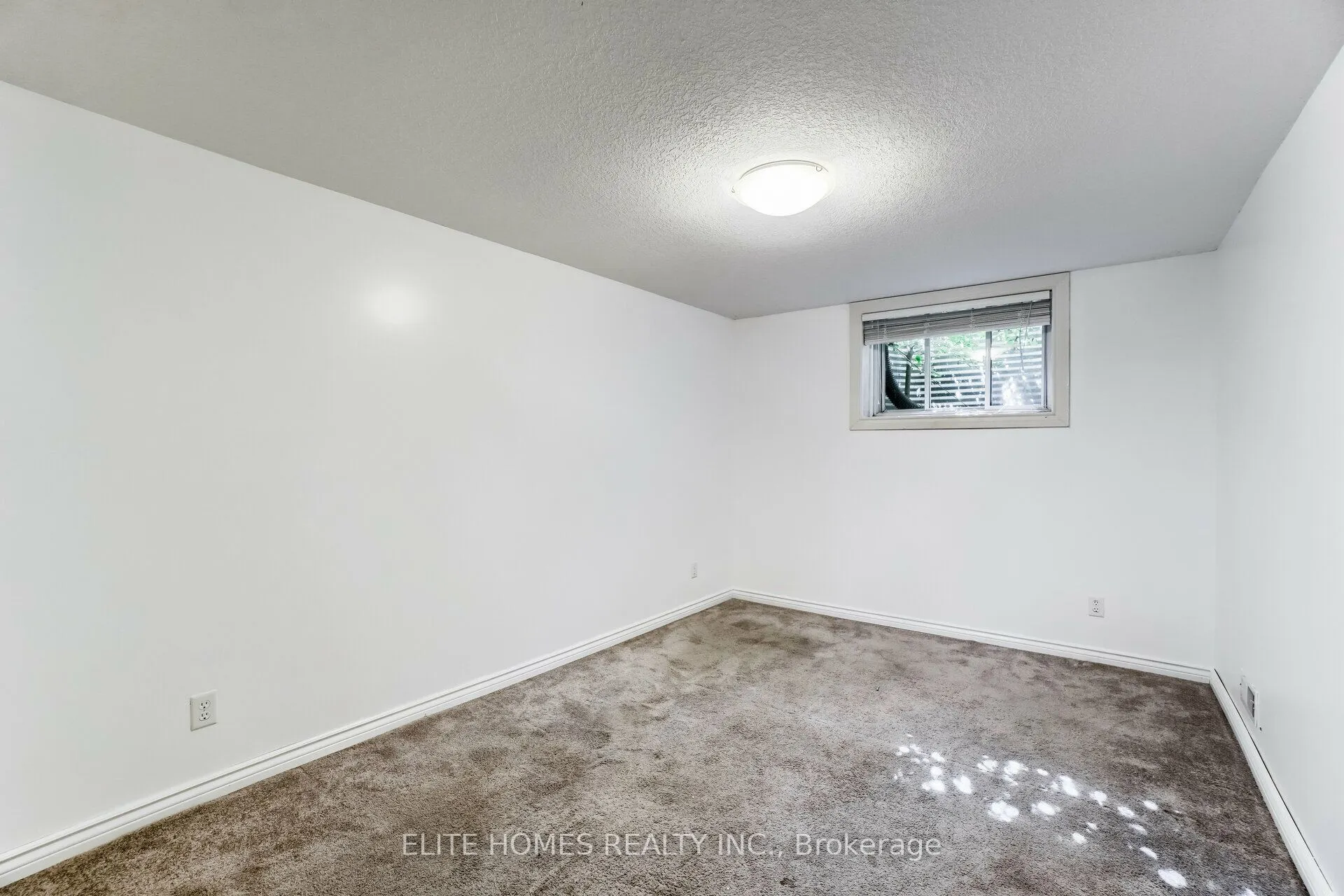 1734 Tigerlily Road