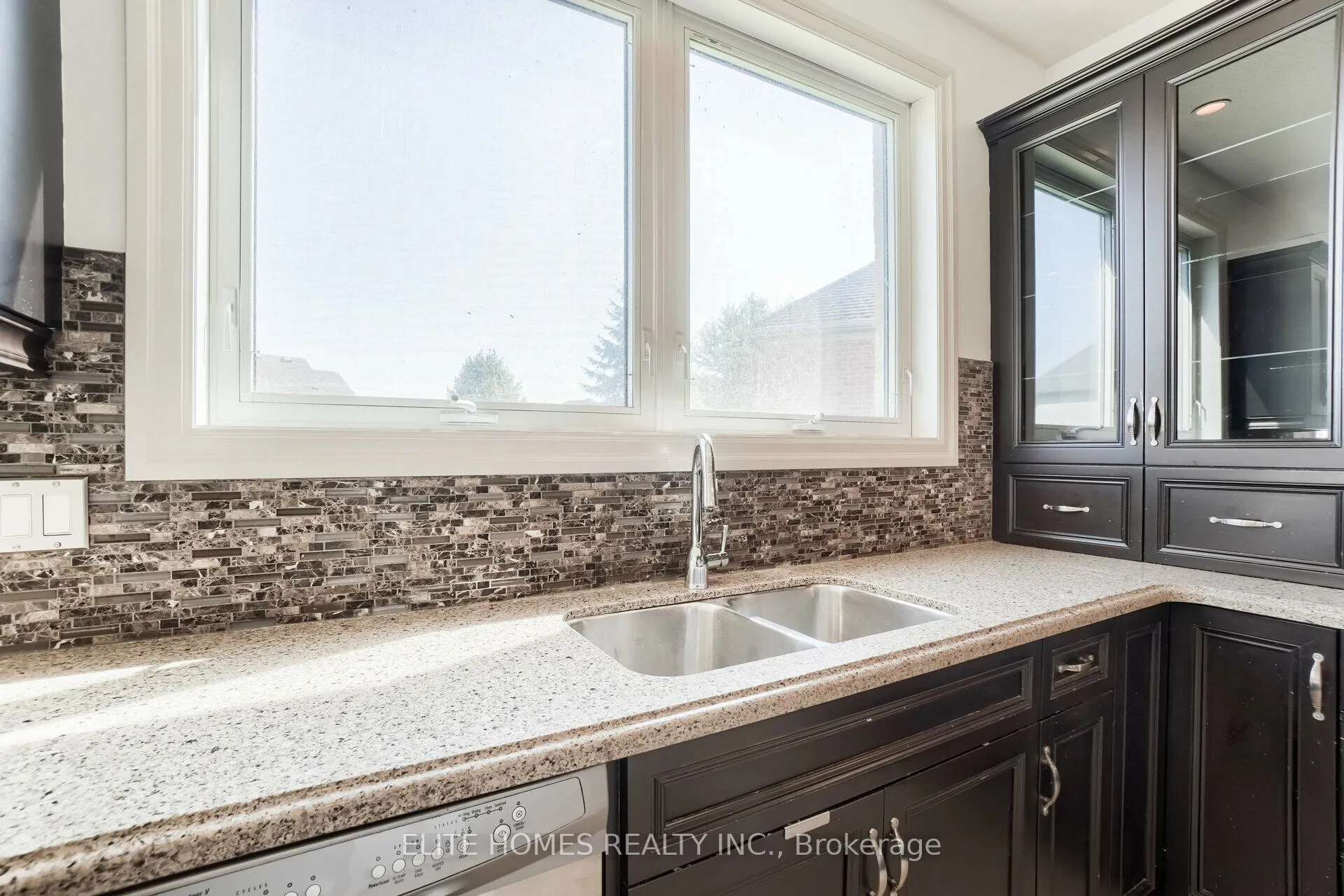 1734 Tigerlily Road