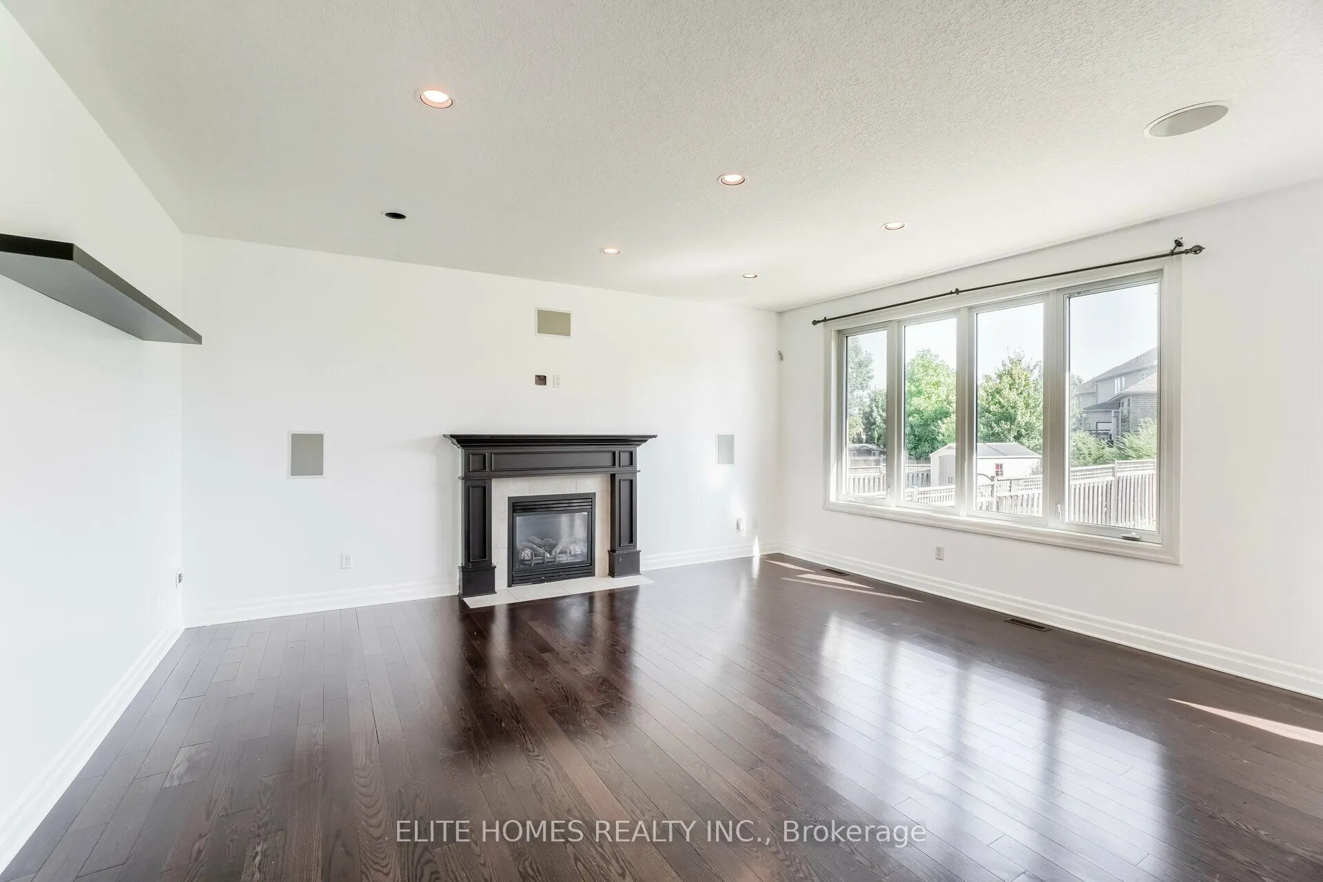 1734 Tigerlily Road