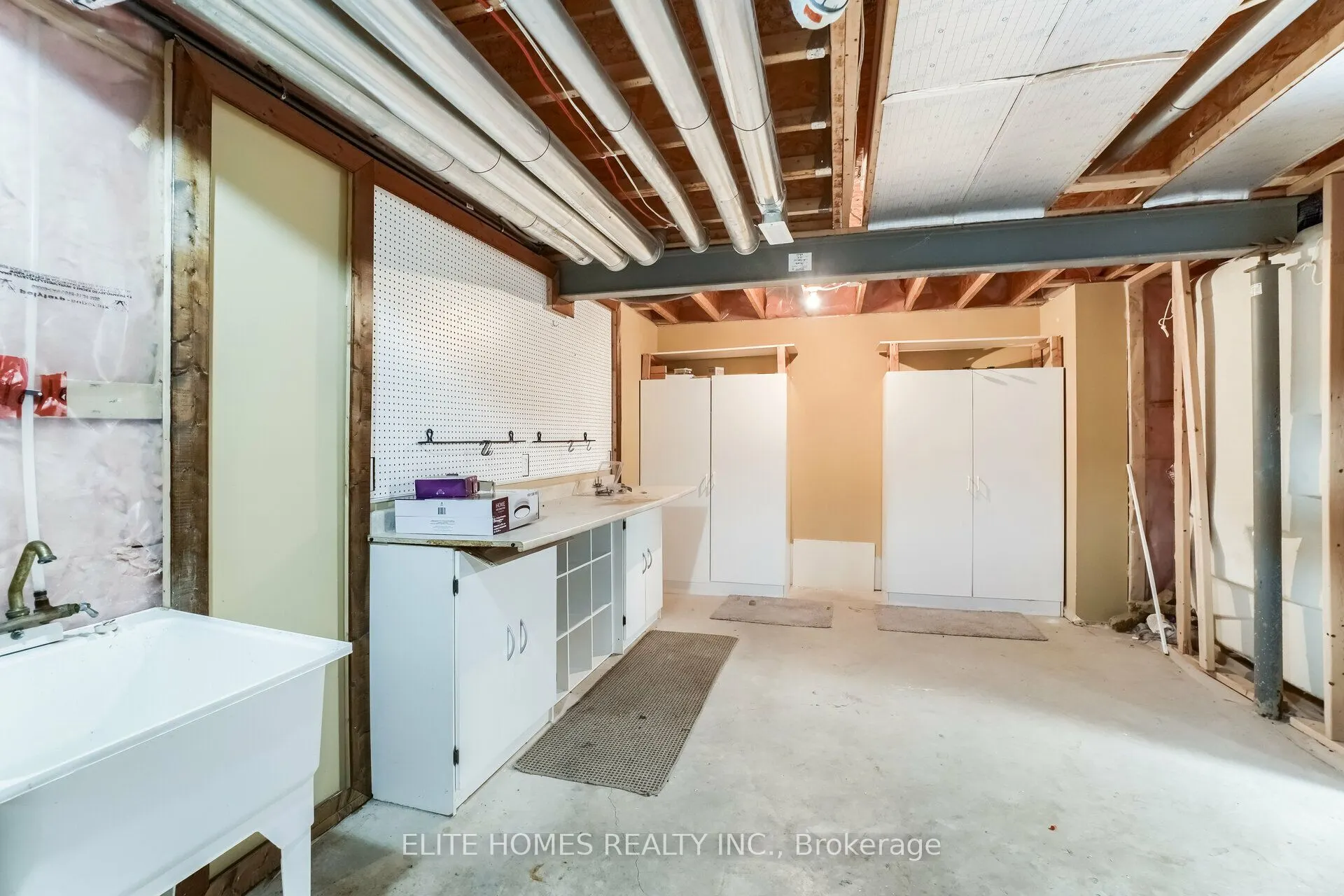 1734 Tigerlily Road