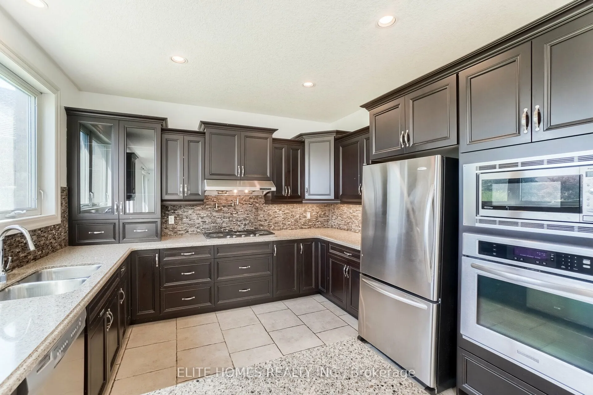 1734 Tigerlily Road