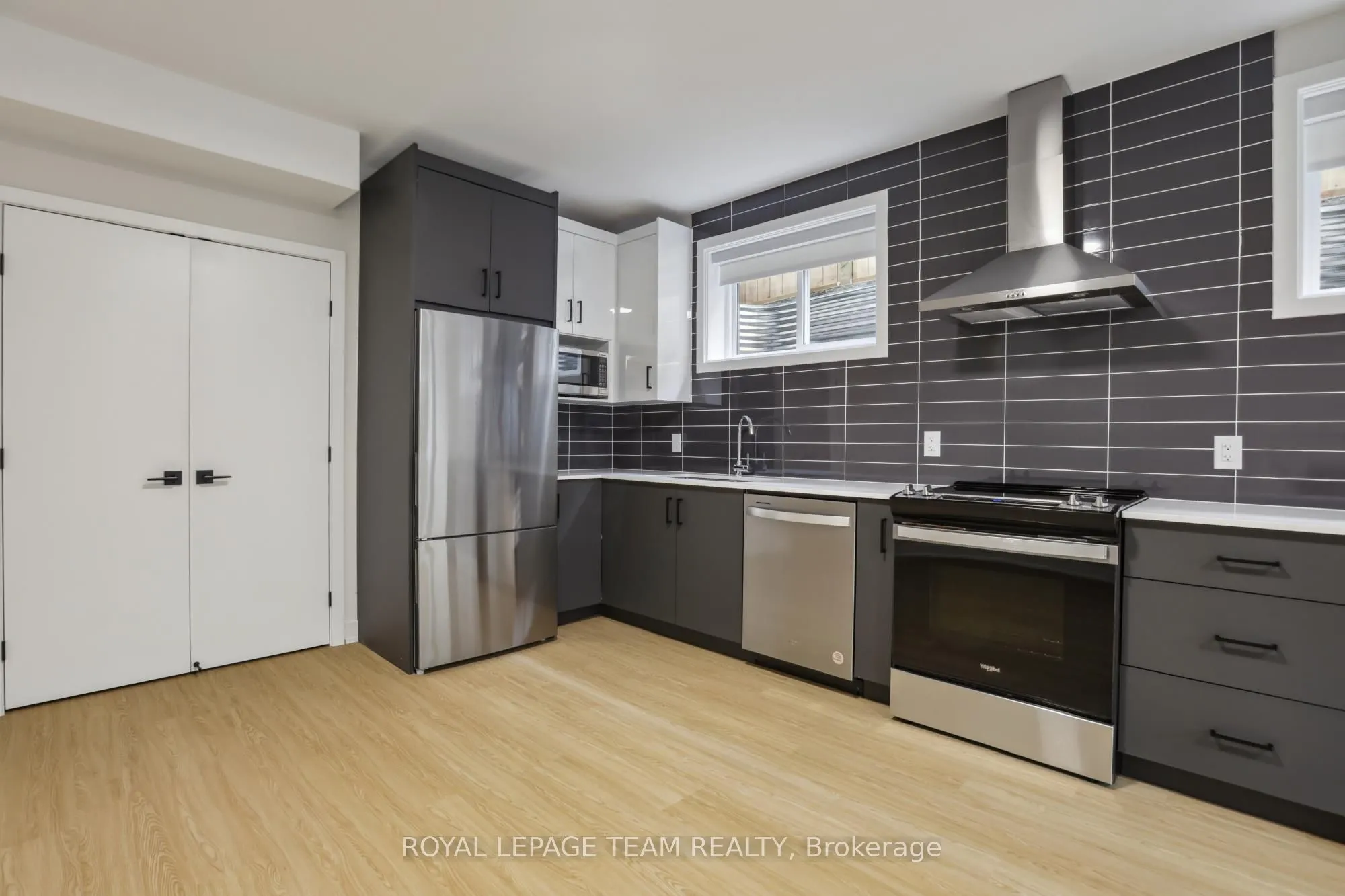 47 GROSVENOR Avenue, #1