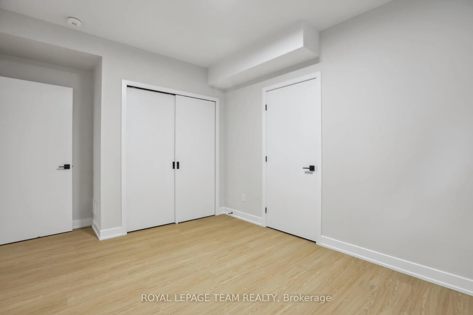 47 GROSVENOR Avenue, #1