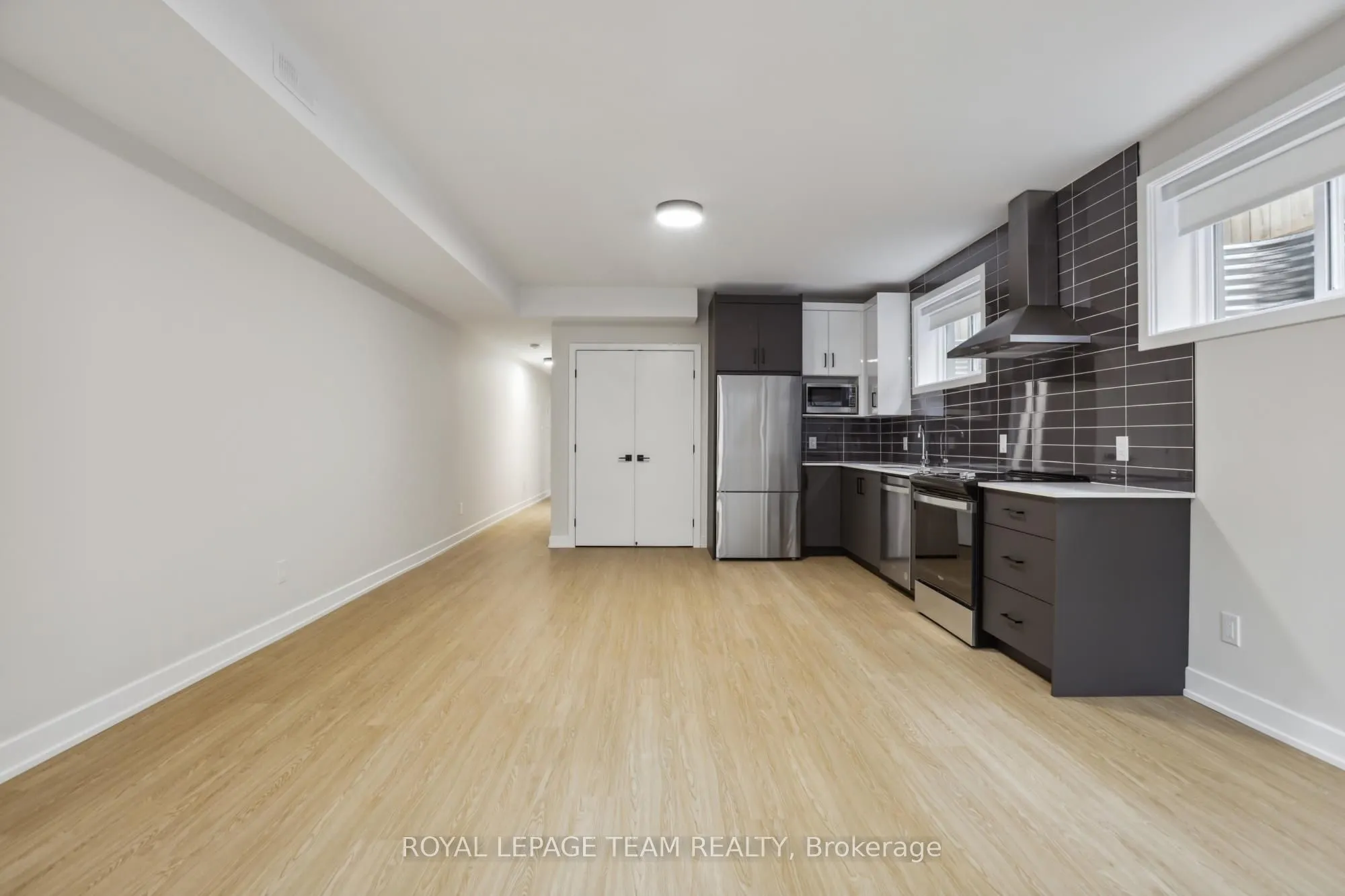 47 GROSVENOR Avenue, #1