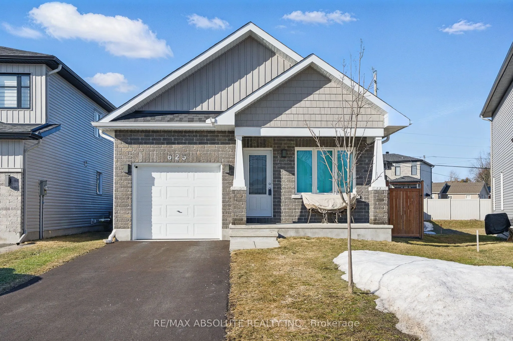 625 Robert Street