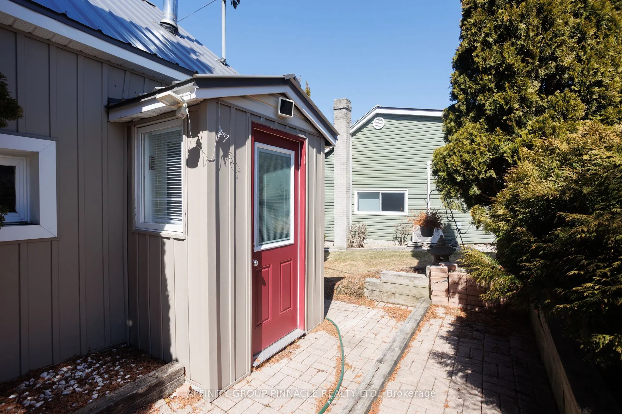 14 Oriole Road