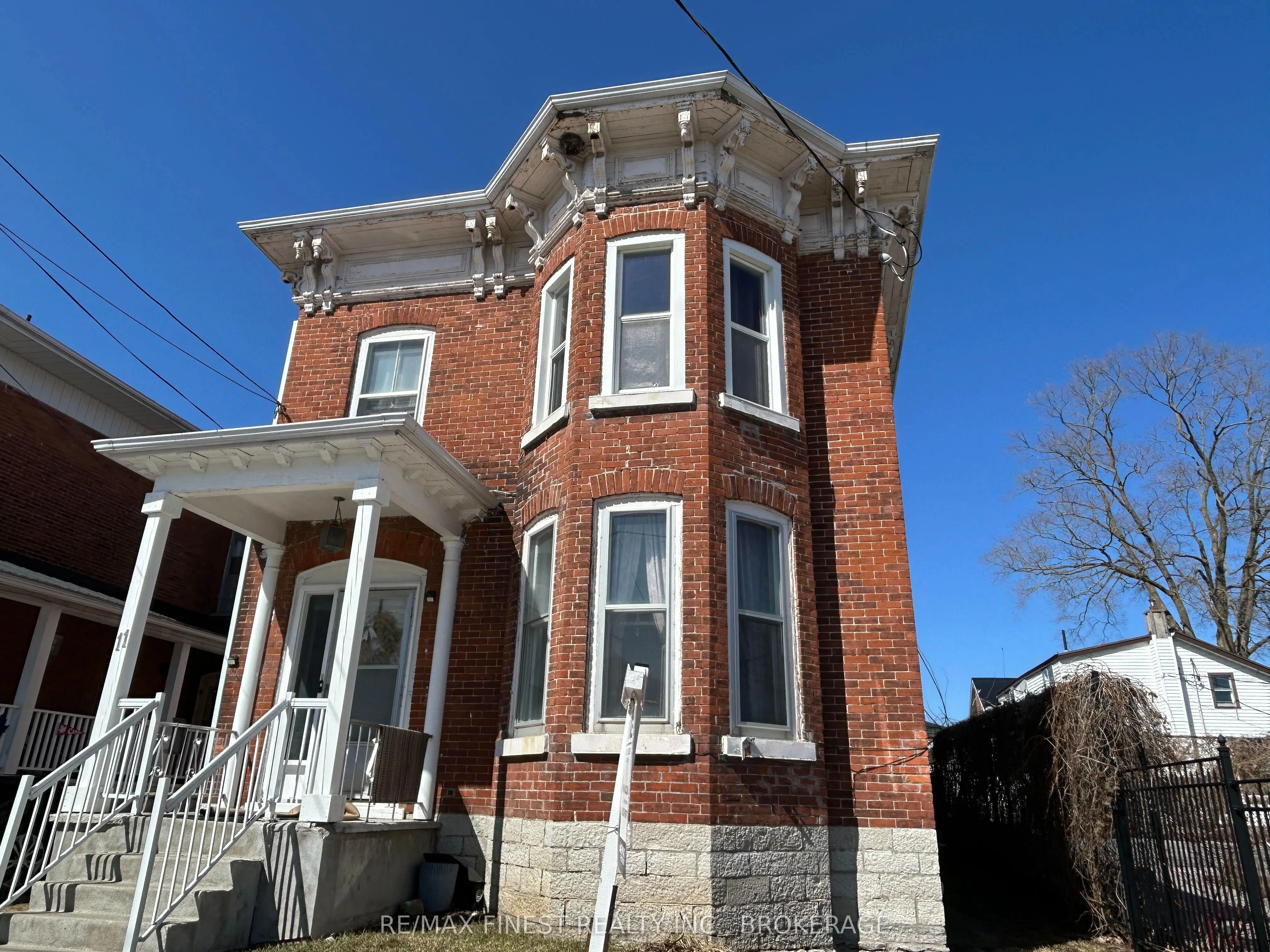 11 Bridge Street, #west