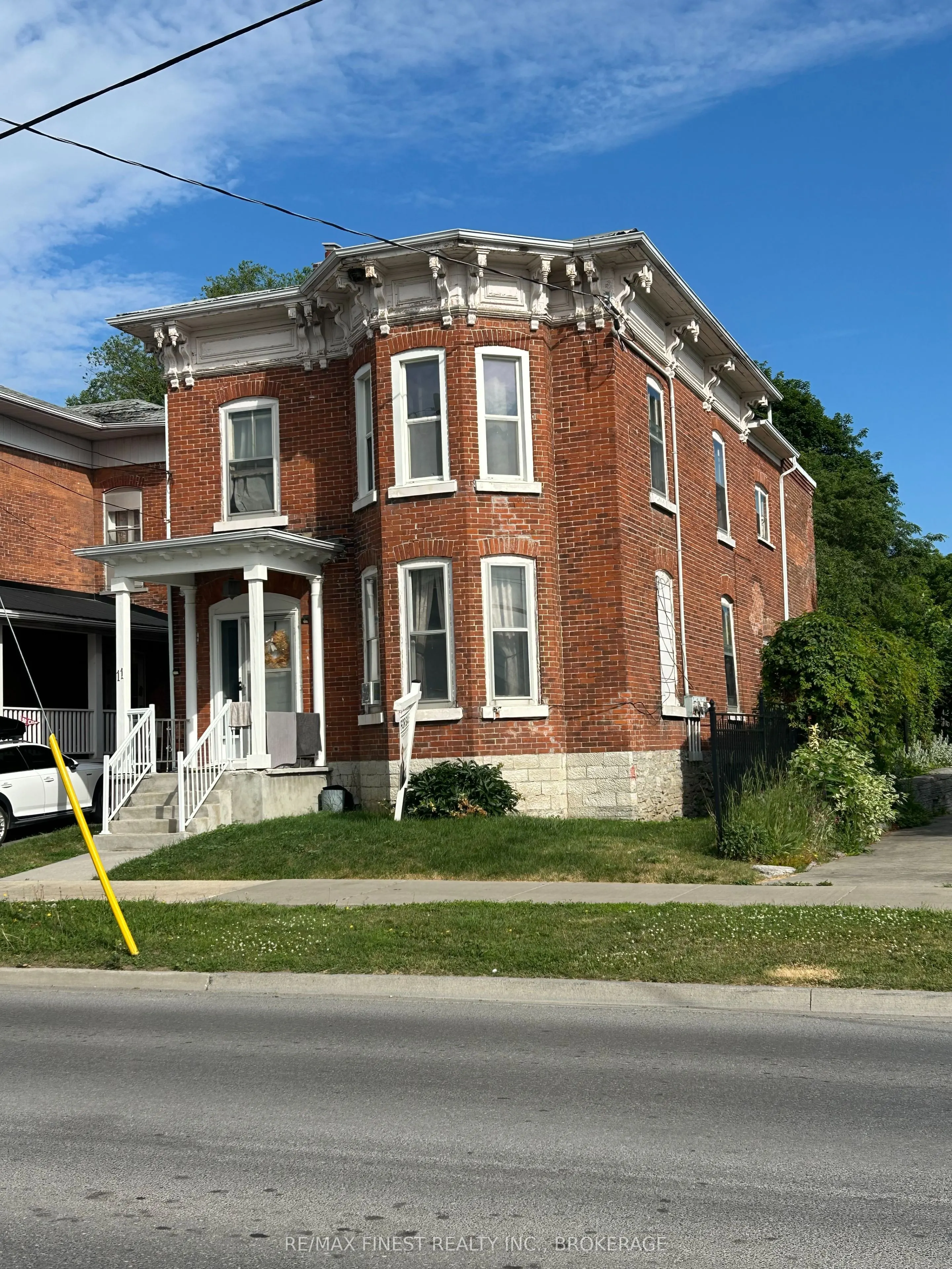 11 Bridge Street, #west