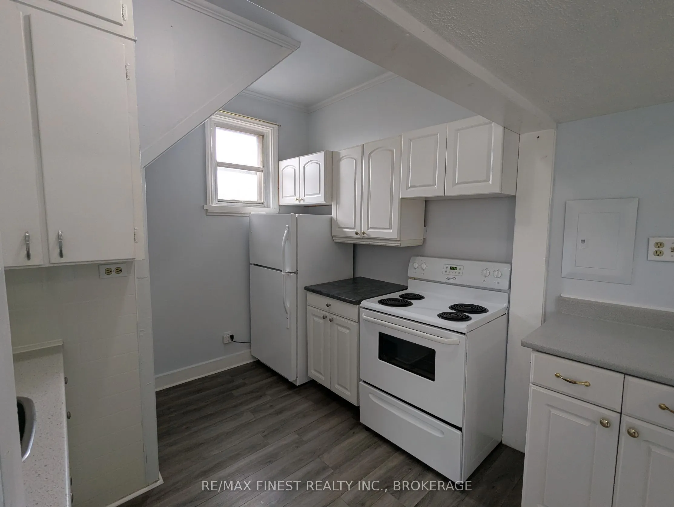 11 Bridge Street, #west