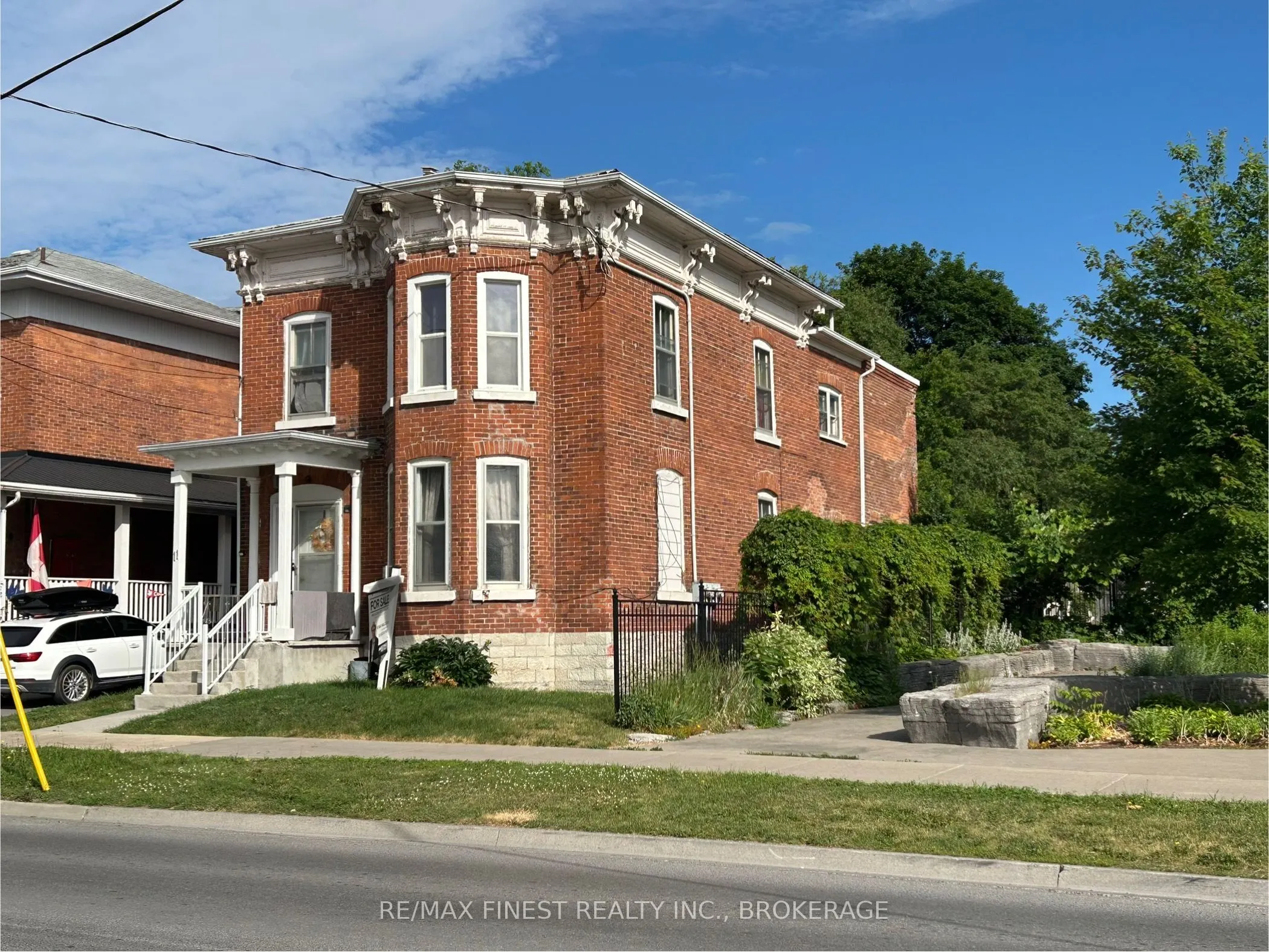 11 Bridge Street, #west