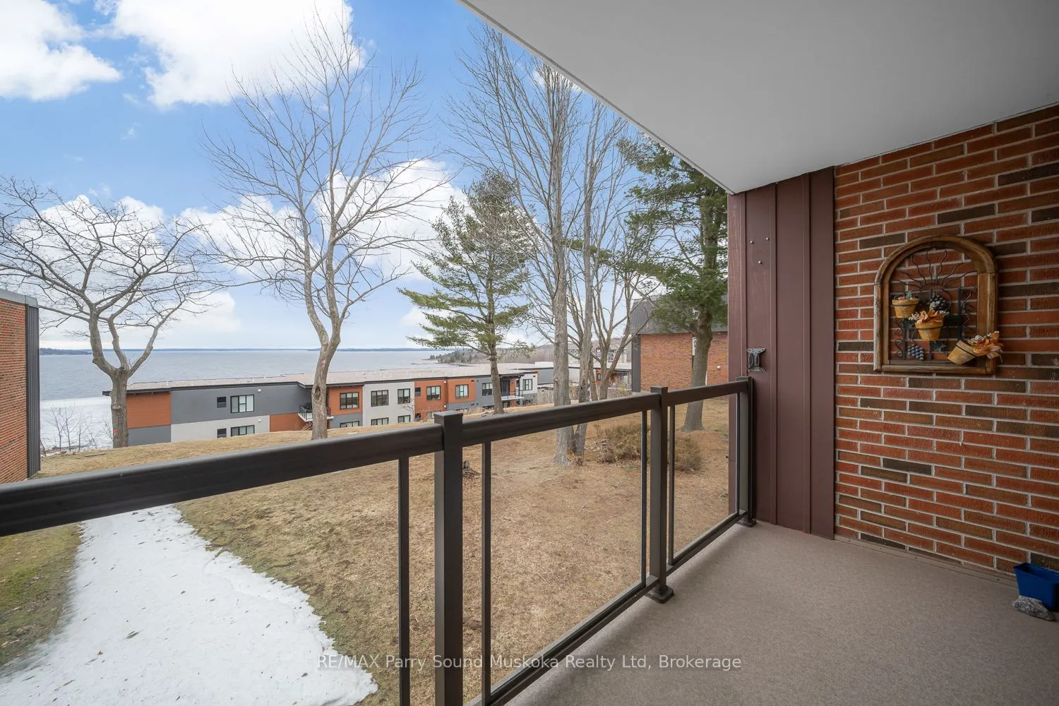 100 Beaconview Heights, #205