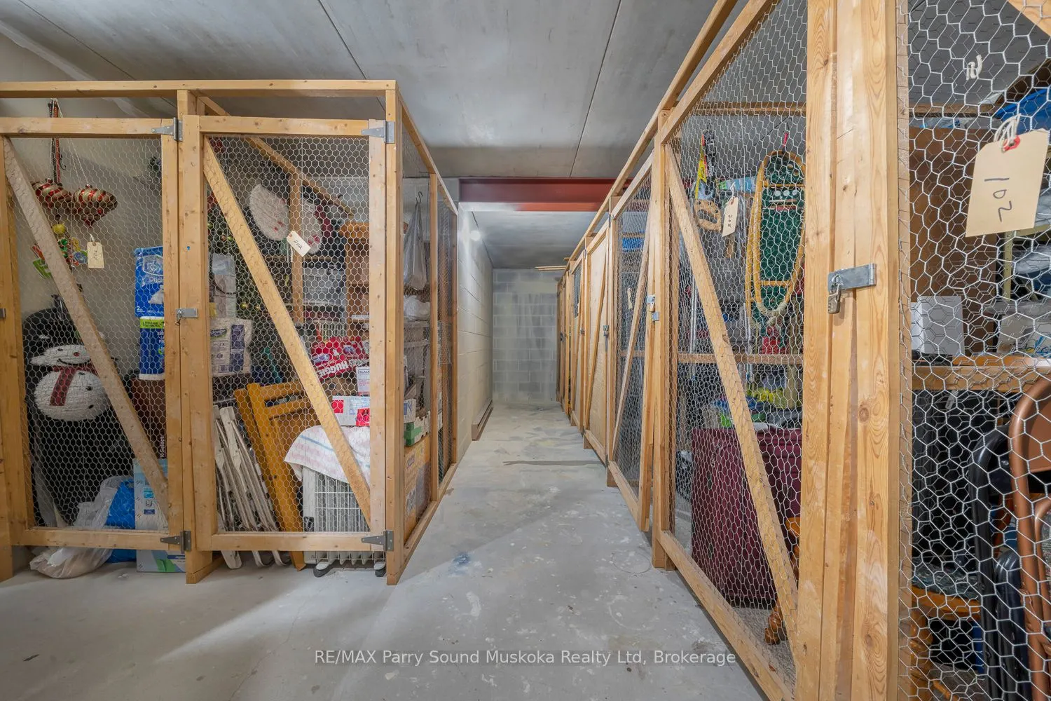 100 Beaconview Heights, #205