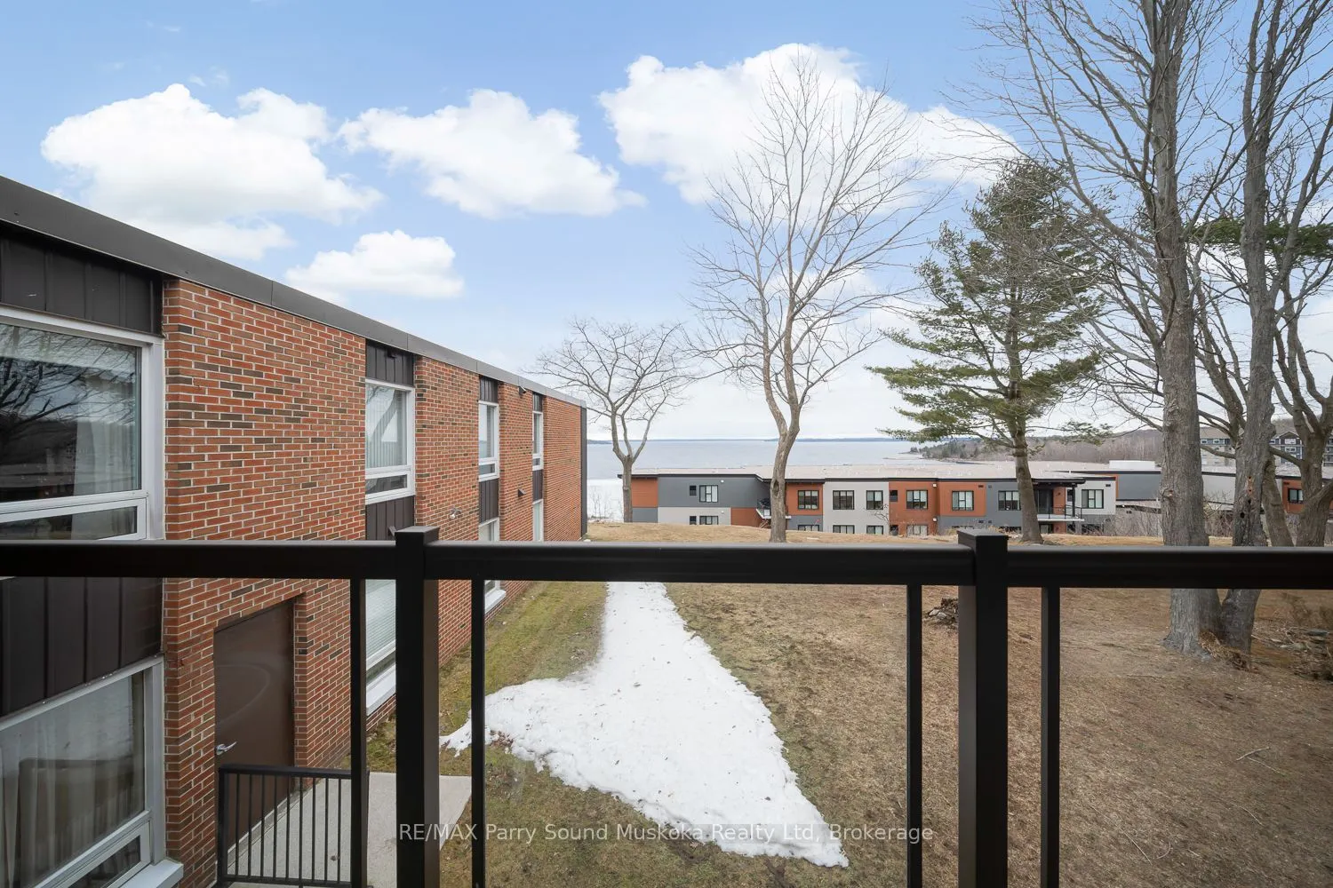 100 Beaconview Heights, #205