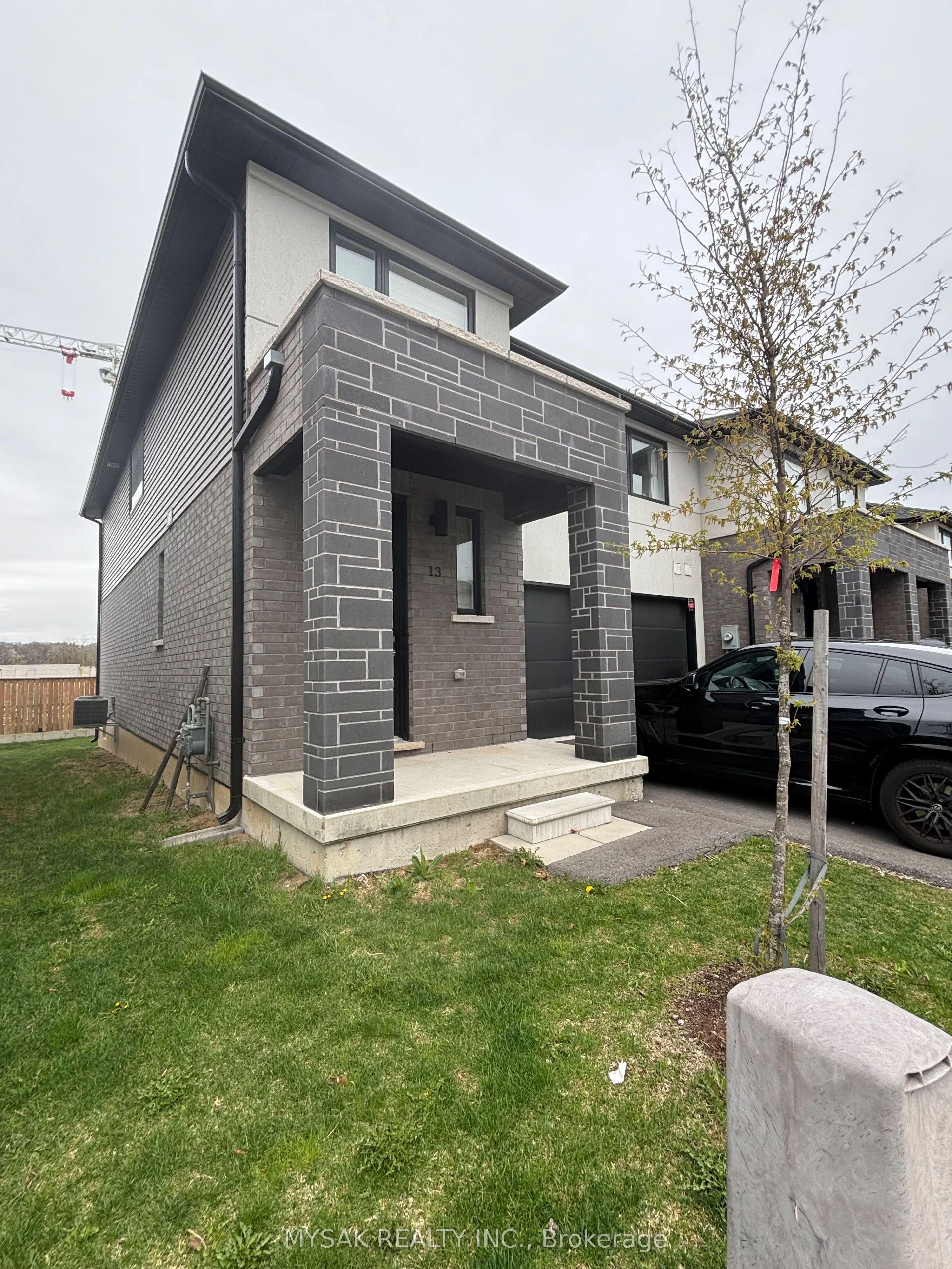 166 Mount Albion Road, #13