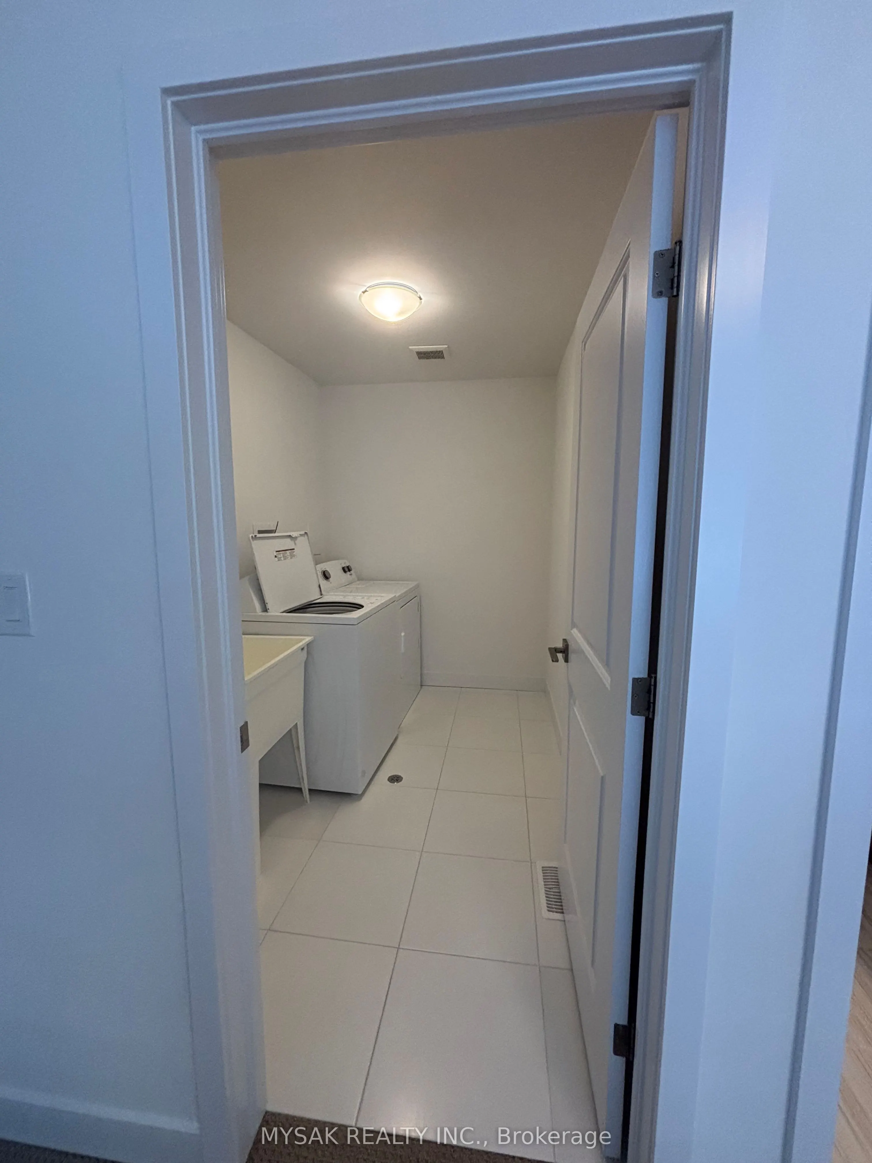 166 Mount Albion Road, #13