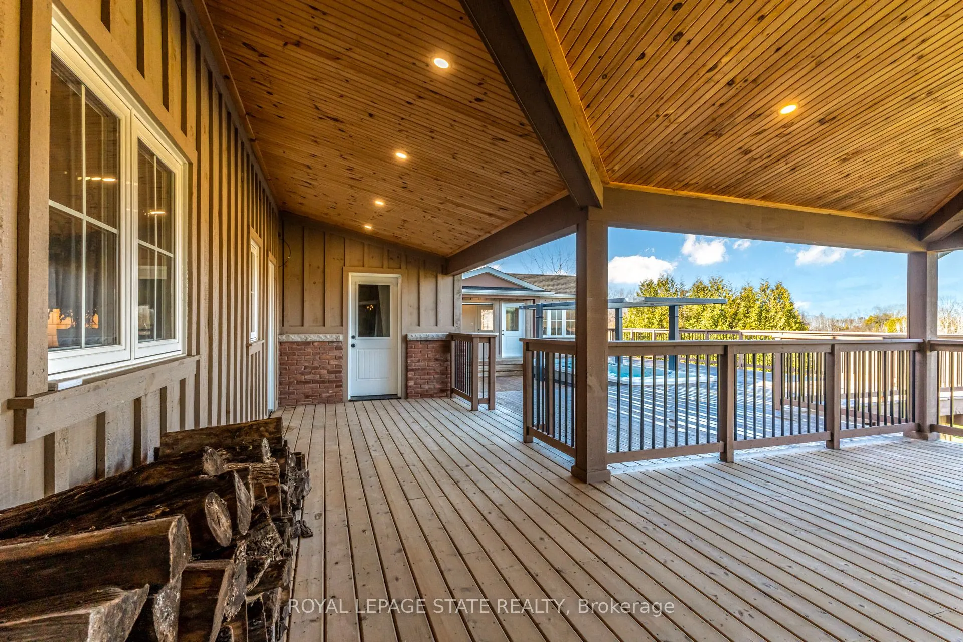 1041 Concession 8 RR 3 W