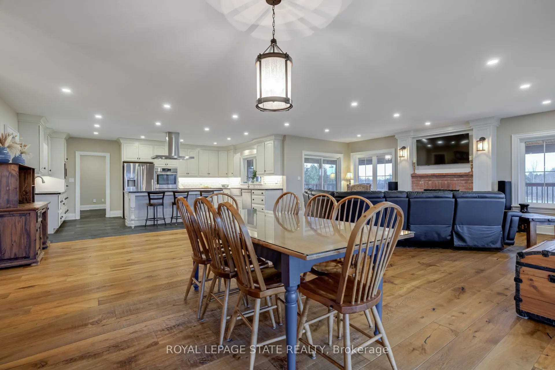 1041 Concession 8 RR 3 W