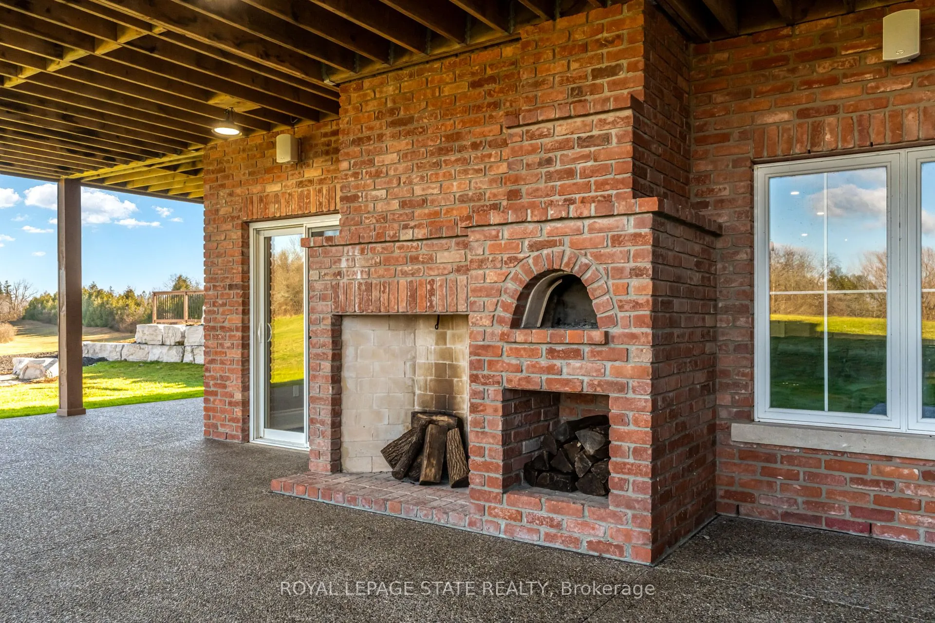 1041 Concession 8 RR 3 W